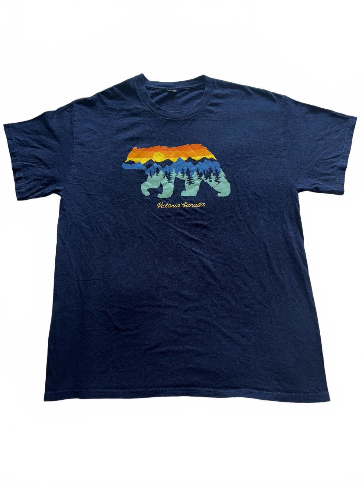 Designer Vintage Victoria Canada Bear Graphic Tee Size US L / EU 52-54 / 3 - 1 Thumbnail