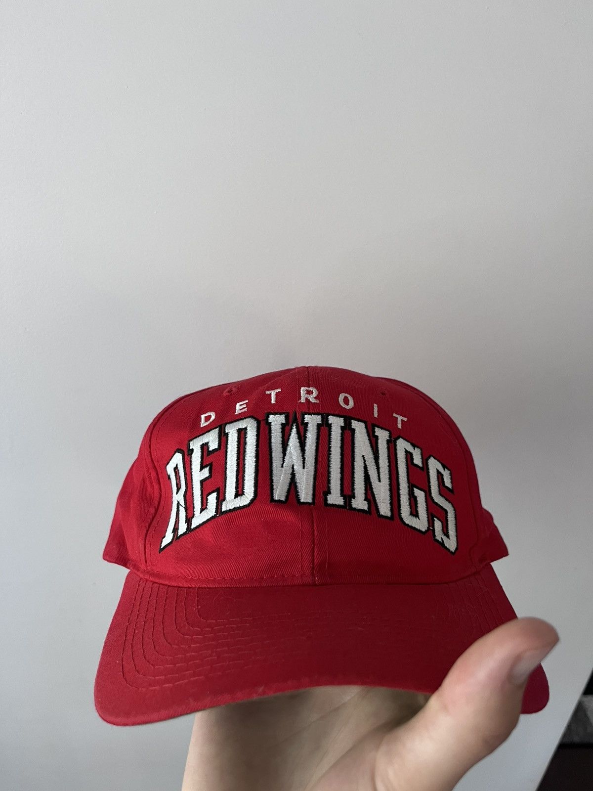 Starter Vintage Detroit Red Wings Starter Script Arch Logo Snapback Size ONE SIZE - 1 Thumbnail
