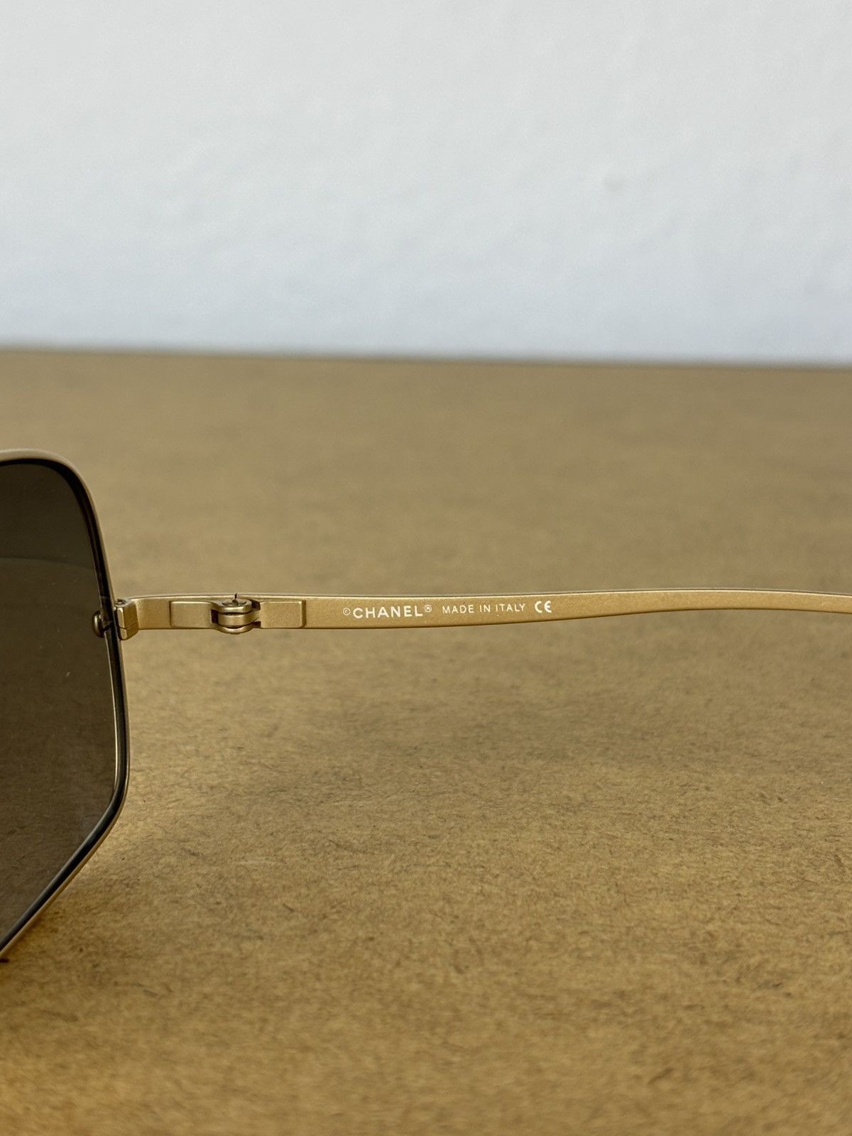 Chanel × Designer × Vintage Vintage Chanel Sunglasses Charm Metal Gold Luxury Unisex 90s Size ONE SIZE - 6 Thumbnail