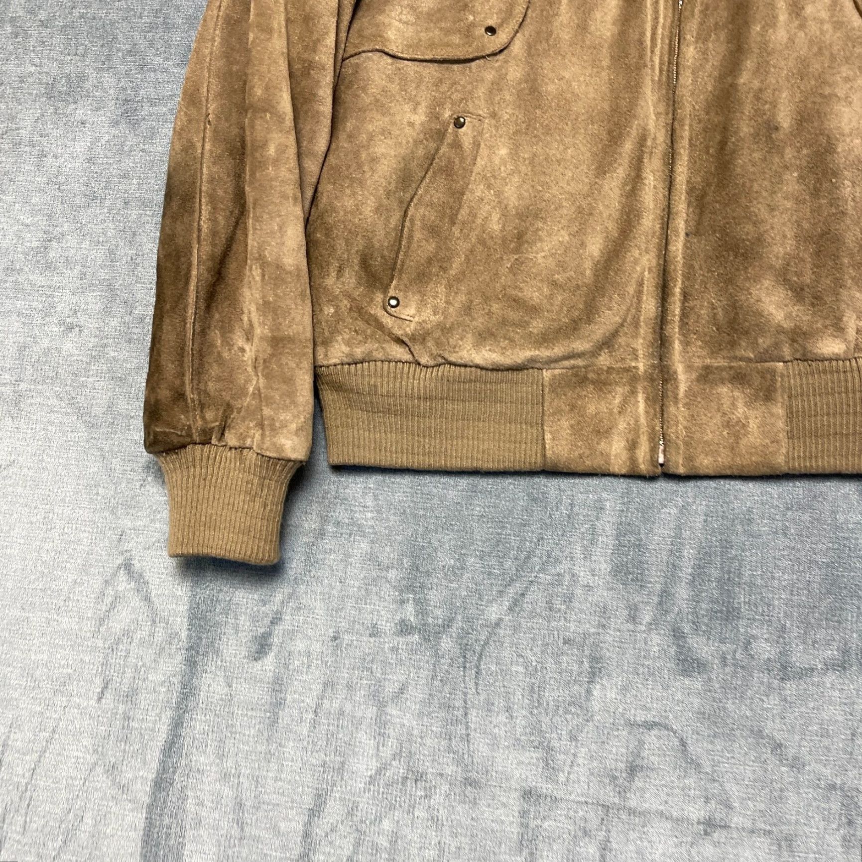 Vintage VINTAGE Genuine Leather Jacket Mens 44 Beige Bomber Suede Quilt Lined Leather Jacket Mens Beige Bomber Suede Quilt Lined Vintage Size US S / EU 44-46 / 1 - 3 Thumbnail
