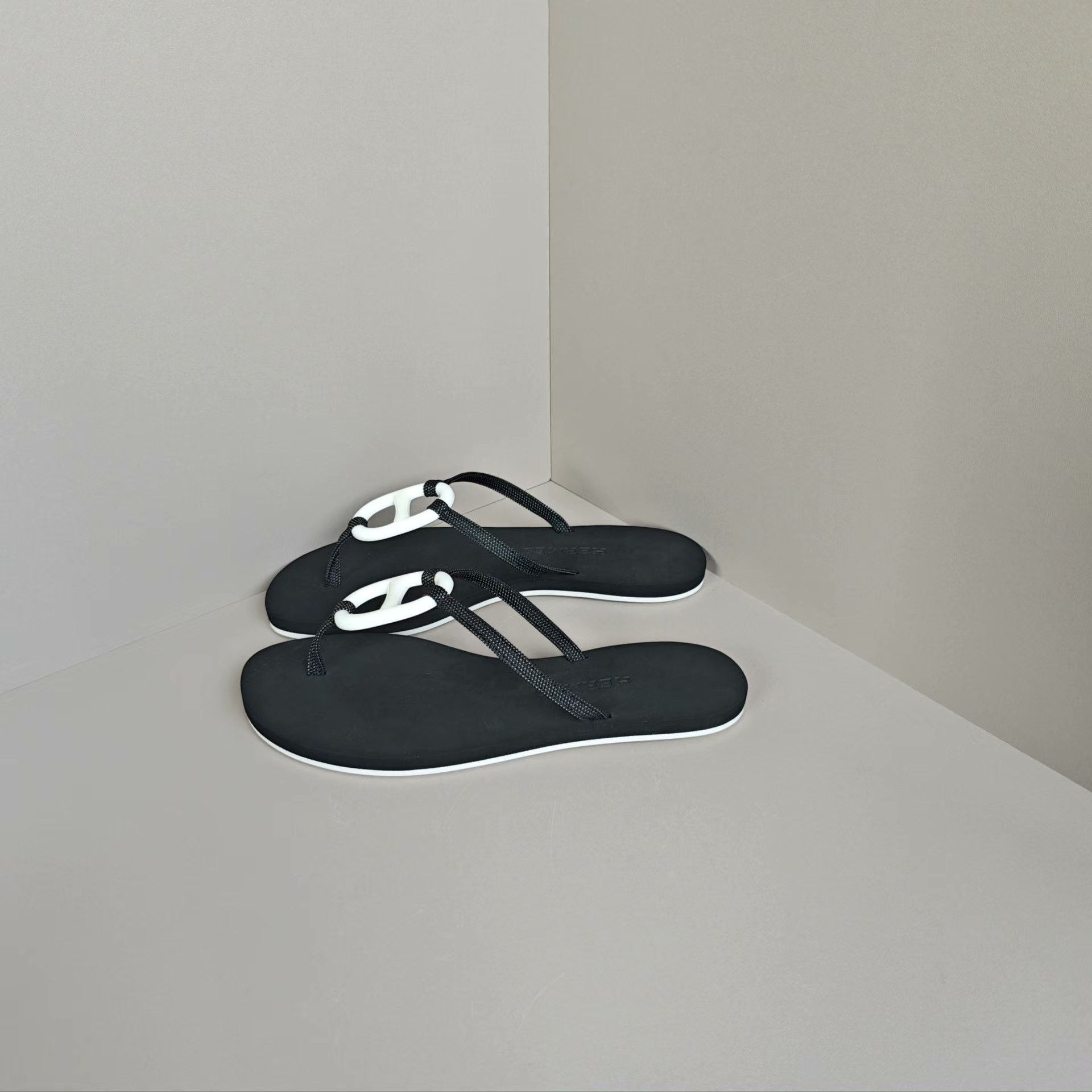 Hermes Hermes Sandals us_6 Women Size US 6 / IT 36 - 1 Thumbnail