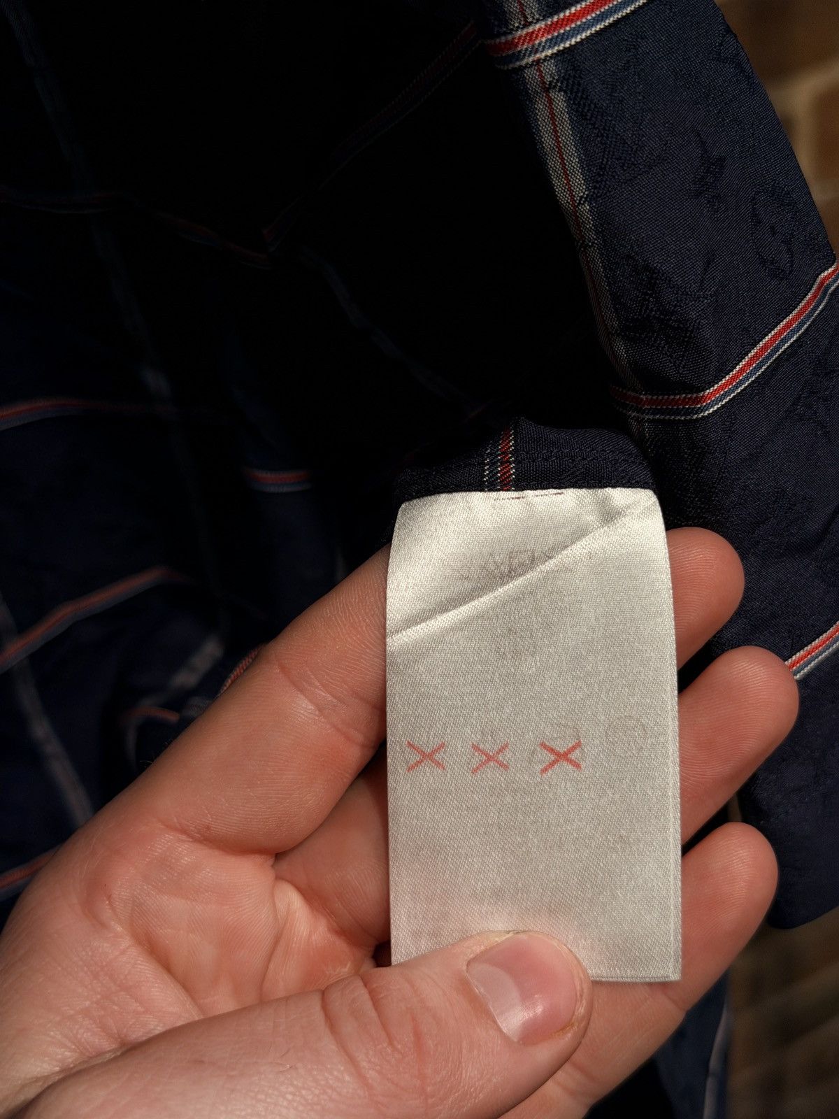 Louis Vuitton Louis Vuitton Silk Monogram Button-Up Shirt Size US M / EU 48-50 / 2 - 6 Thumbnail