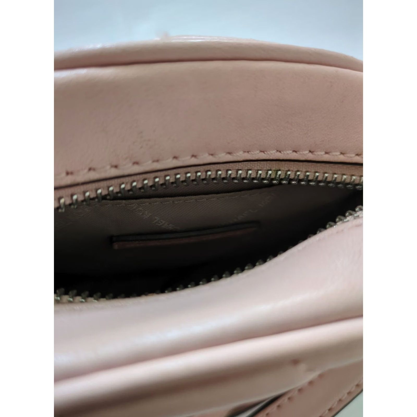 Vintage Michael Kors Vivianne Canteen Quilted Leather Crossbody Bag Women Pink Pastel Crossbody Quilted Leather Bag Mens Womens Girls Size ONE SIZE - 5 Thumbnail