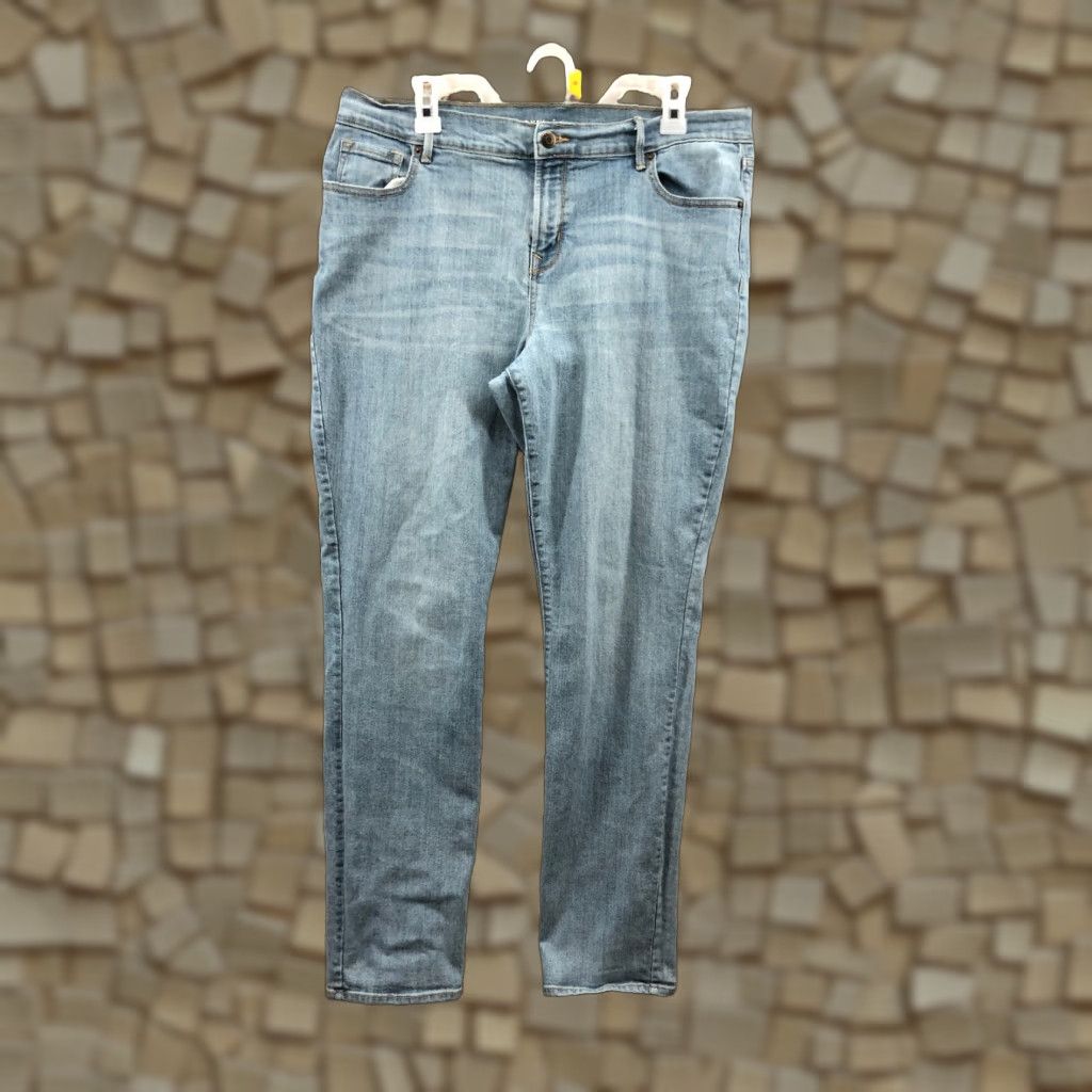 Old Navy Old Navy Skinny Jeans Size 14 Womens Mid Rise Dark Wash Blue Denim Size 36" / US 14 / IT 50 - 1 Thumbnail