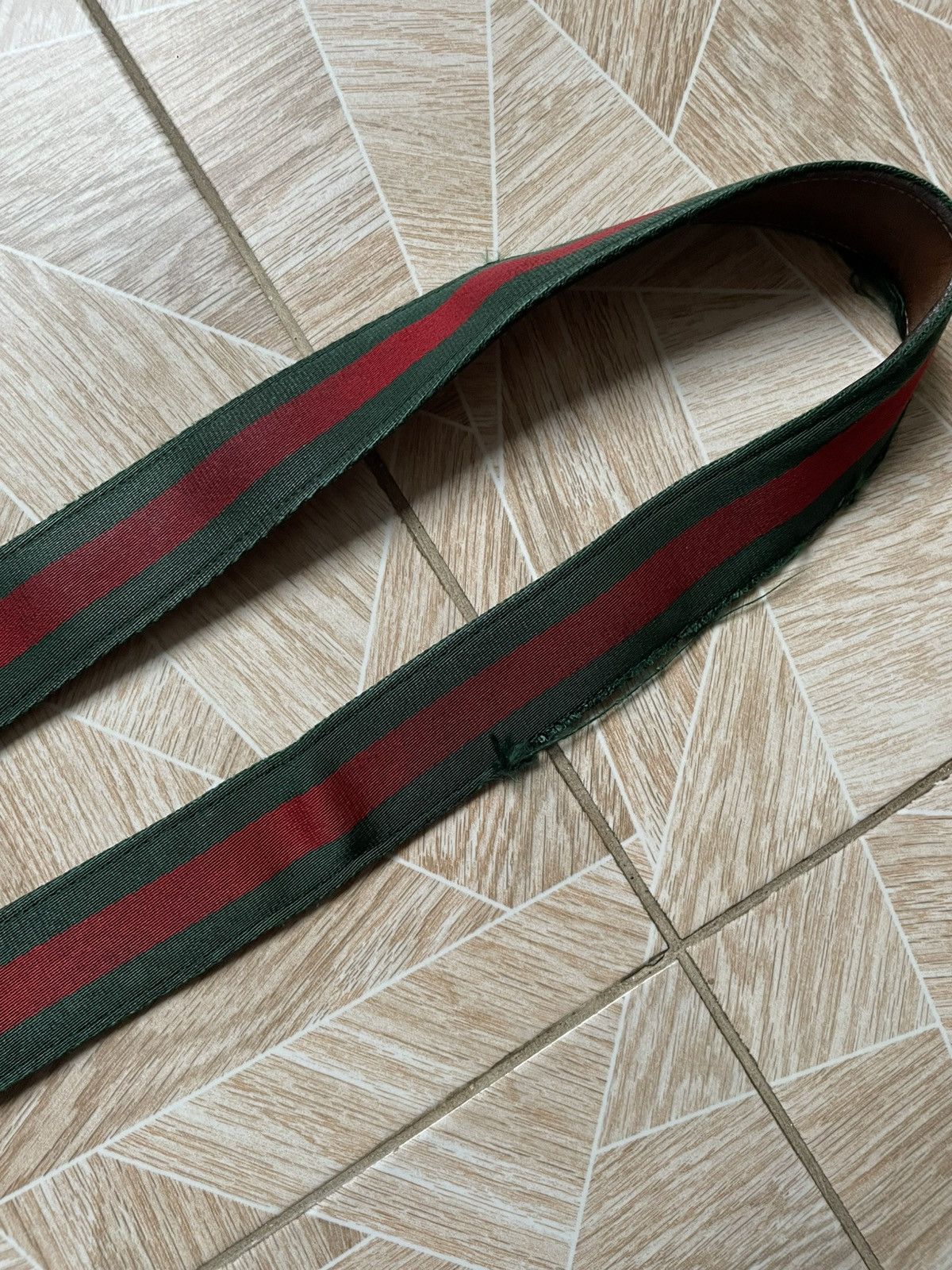Gucci × Vintage Vintage Designer Gucci Leather Metal Buckle Belt Red Green Size ONE SIZE - 6 Thumbnail
