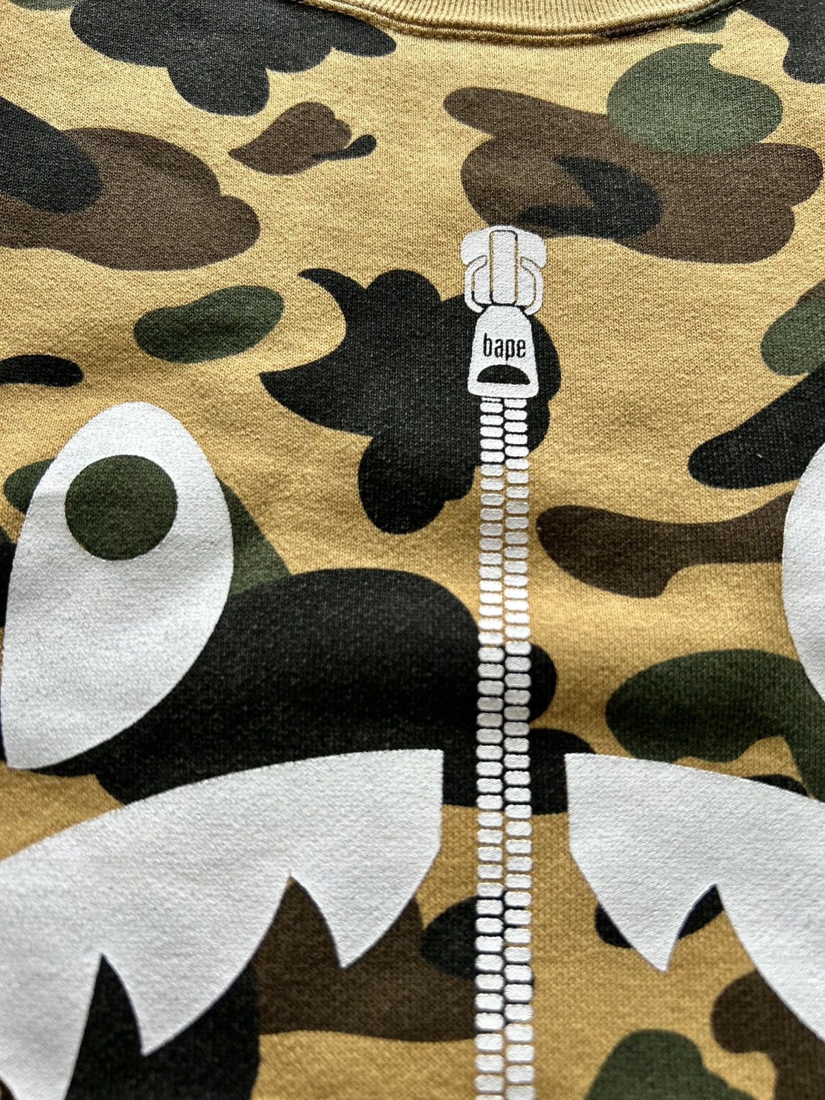 Bape 💥CRAZY💥 BAPE SHARK 1st CAMO SWEATSHIRT Size US XXL / EU 58 / 5 - 5 Thumbnail