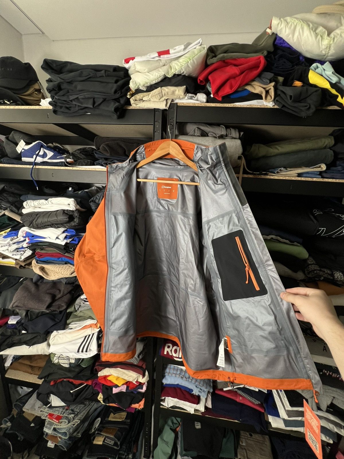 Berghaus Berghaus Summit Seeker GTX Waterproof Gore-Tex Jacket Size L Size US L / EU 52-54 / 3 - 19 Thumbnail