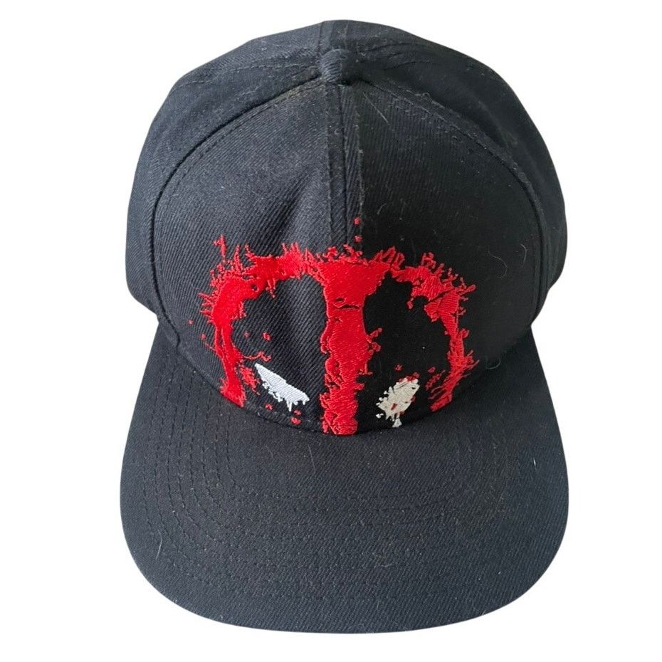 Marvel Comics Marvel Deadpool Black Snapback Hat with Embroidered Logo Size ONE SIZE - 1 Thumbnail