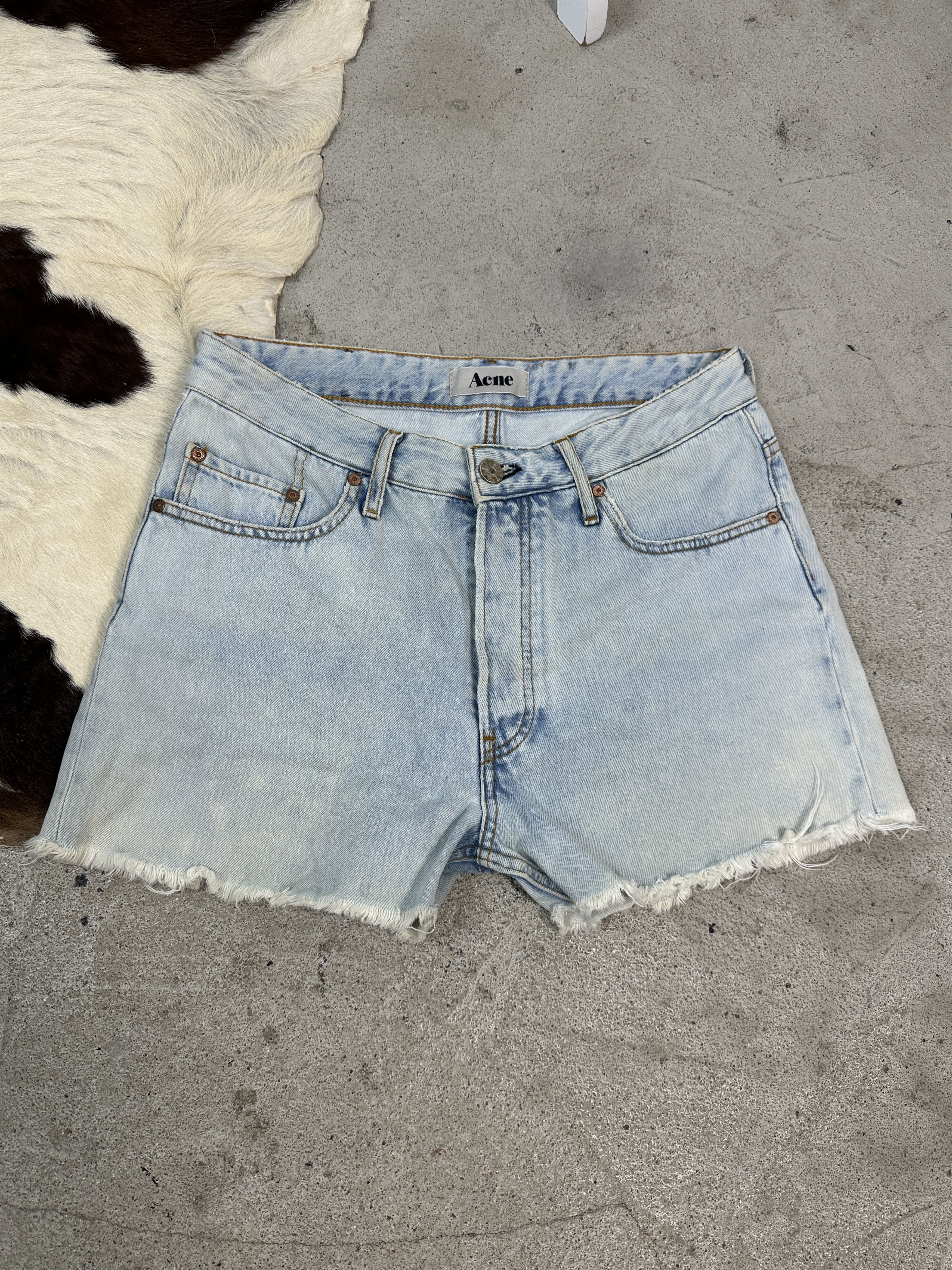 Acne Studios × Vintage Acne Women's Jeans Shorts Size 26" / US 2 / IT 38 - 1 Thumbnail