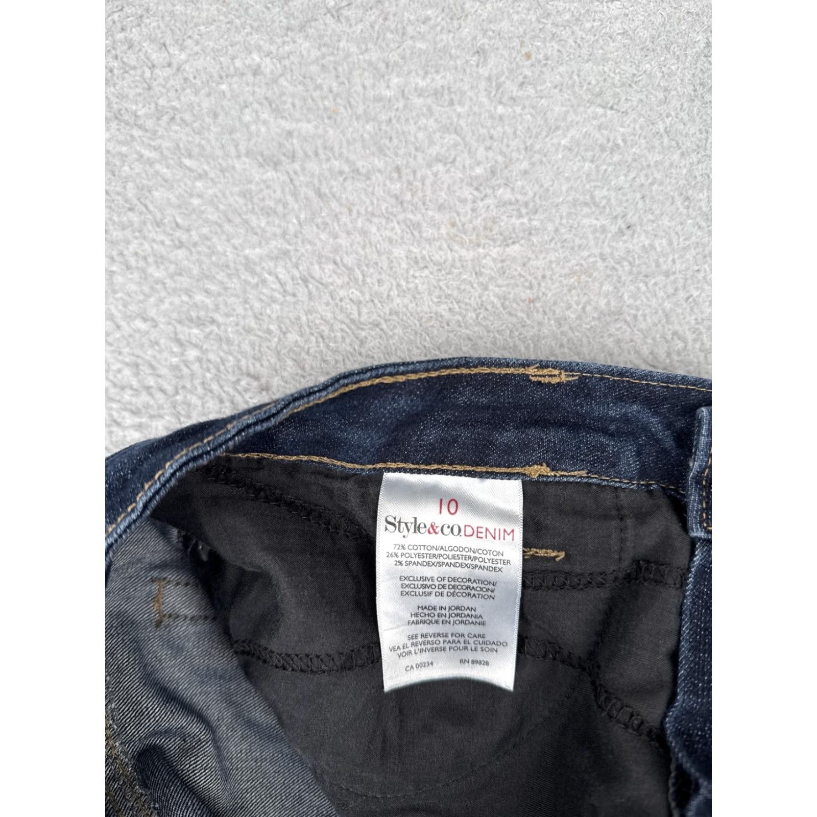 Vintage Style&co Jeans Capri Womens 10 Blue Dark Wash Mid Rise Denim Stretch 30x23 Size 32" / US 10 / IT 46 - 7 Thumbnail