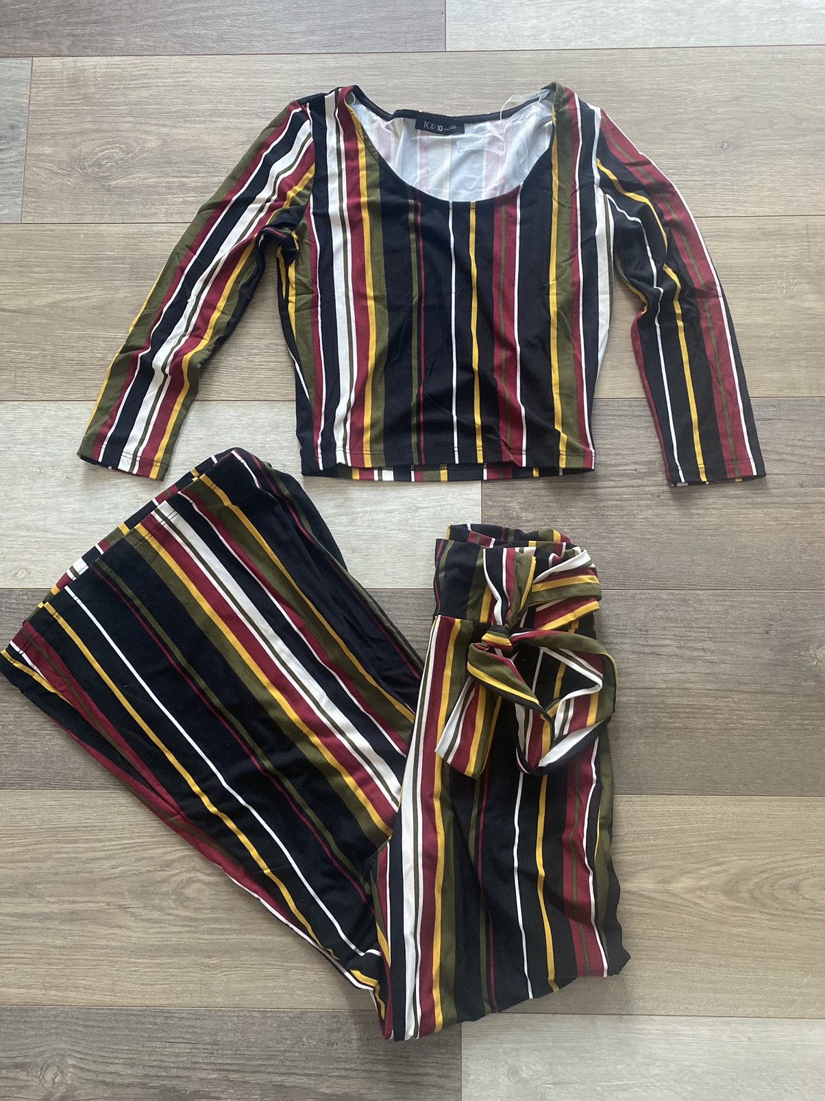 Other 2 PCS MULTI STRIPE CROP TOP HIGH RISE PANT SET SIZE M Size 26" / US 2 / IT 38 - 1 Thumbnail