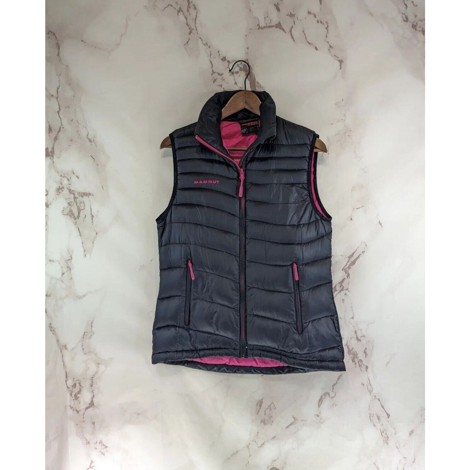 Mammut Mammut Down Vest Womens Small Puffer Pink Black 750 Fill Size S / US 4 / IT 40 - 1 Thumbnail