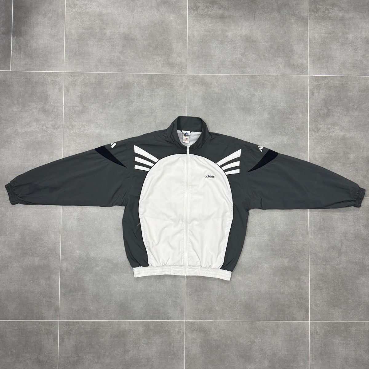 Adidas Vintage Adidas Track Suit Set Pants / Jacket 90s Men Size L Size US L / EU 52-54 / 3 - 3 Thumbnail