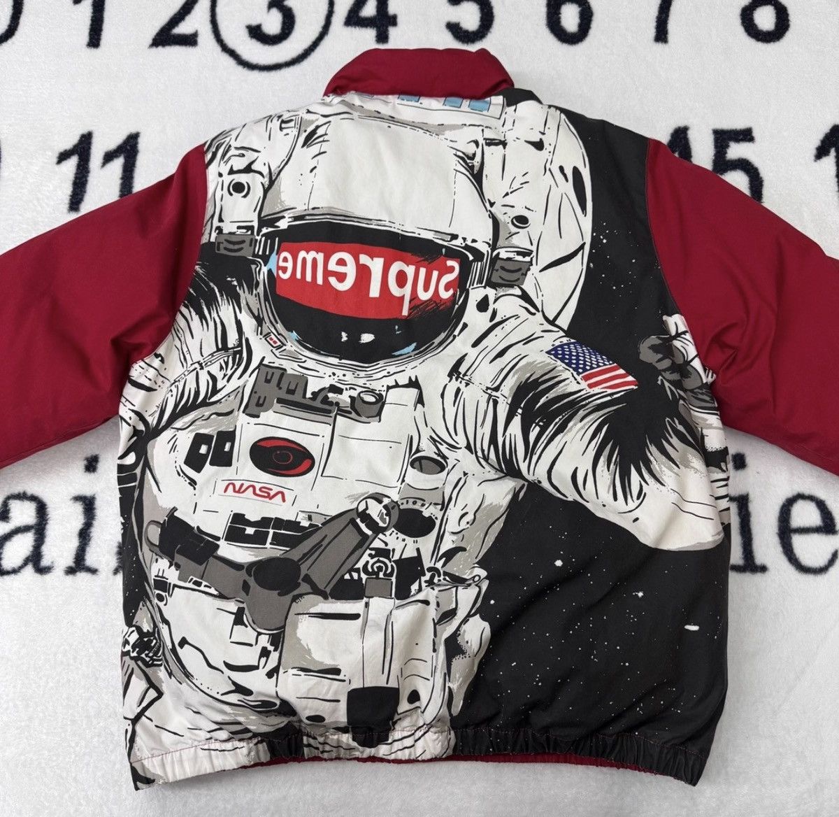 Supreme Supreme astronaut puffy Jacket bomber Size US L / EU 52-54 / 3 - 1 Thumbnail