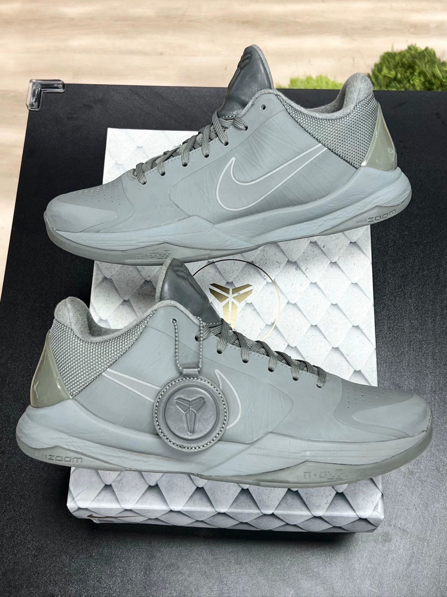 Nike nike zk5 ftb gray athletic shoes Size US 9.5 / EU 42-43 - 6 Thumbnail