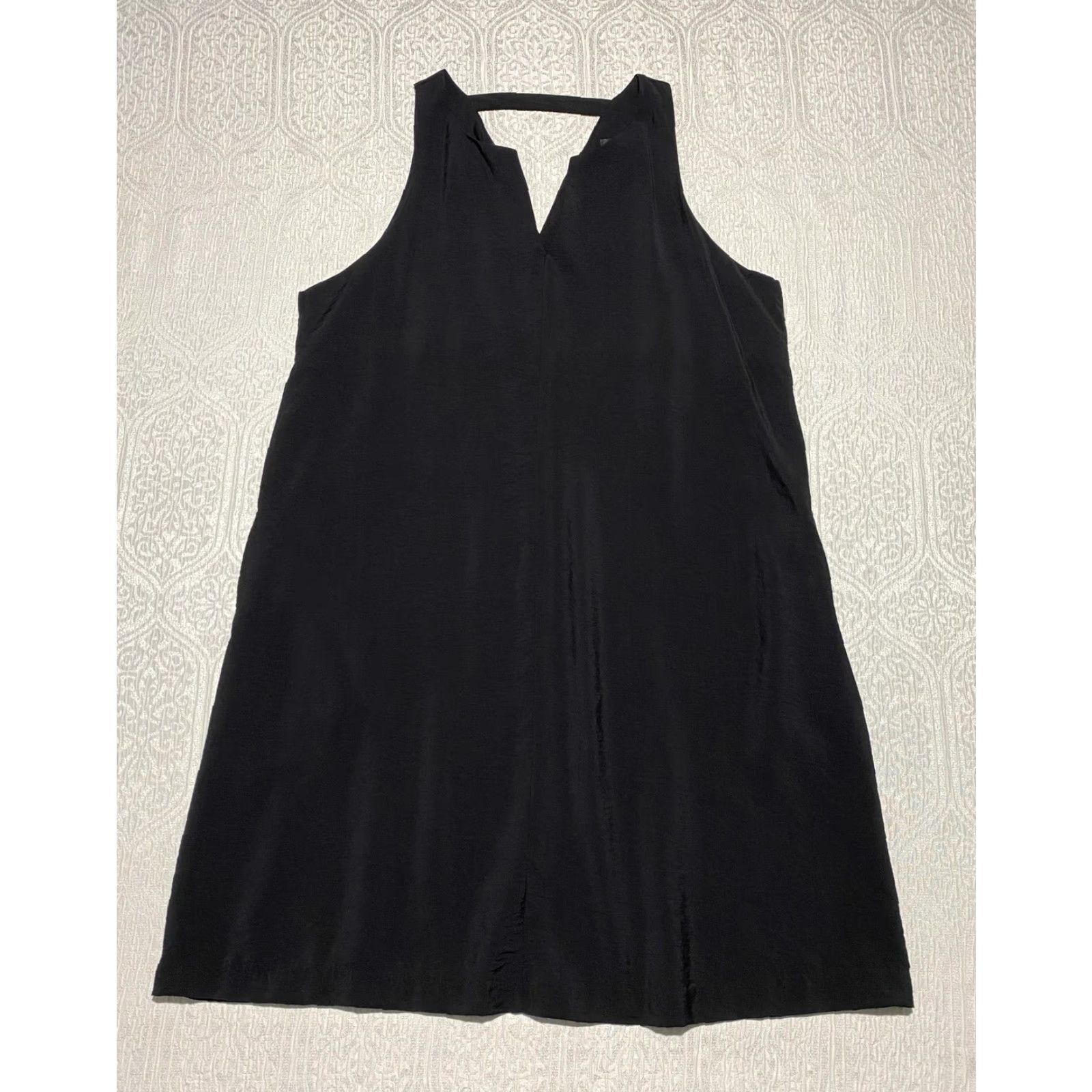 Banana Republic Banana Republic Dress Womens XL Black Sleeveless Shift Pockets V Neck Racerback Size XL / US 12-14 / IT 48-50 - 6 Thumbnail