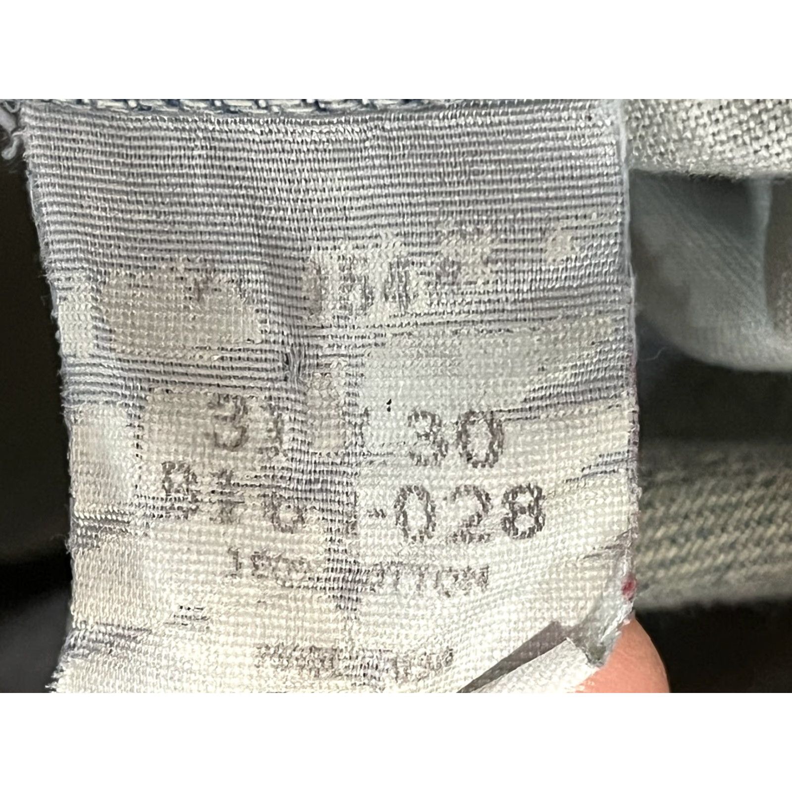 Vintage Vintage L.L. Bean Jeans 31x30 Sz Thrashed Distressed Men’s Relaxed Fit Double L Cotton Blue Jeans Tapered Distressed Features 31 30 Regular Inseam 30 Size US 31 - 6 Thumbnail