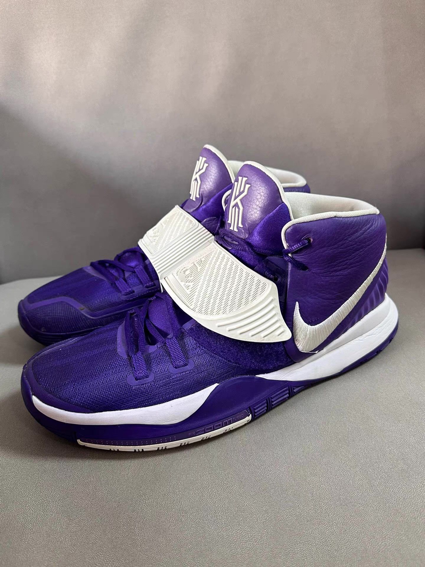 Nike Kyrie 6 White & Purple Ｑ20 Size US 15 / EU 48 - 4 Thumbnail