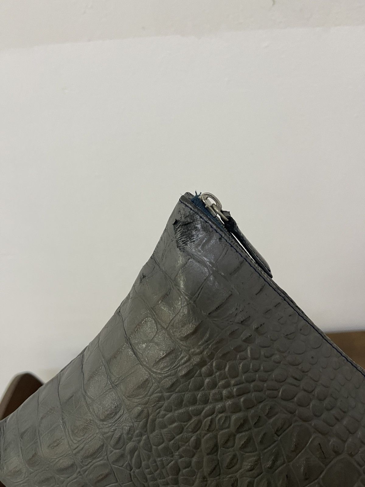 Leather Croc Embossed Clutch Bag with cross Size ONE SIZE - 6 Thumbnail
