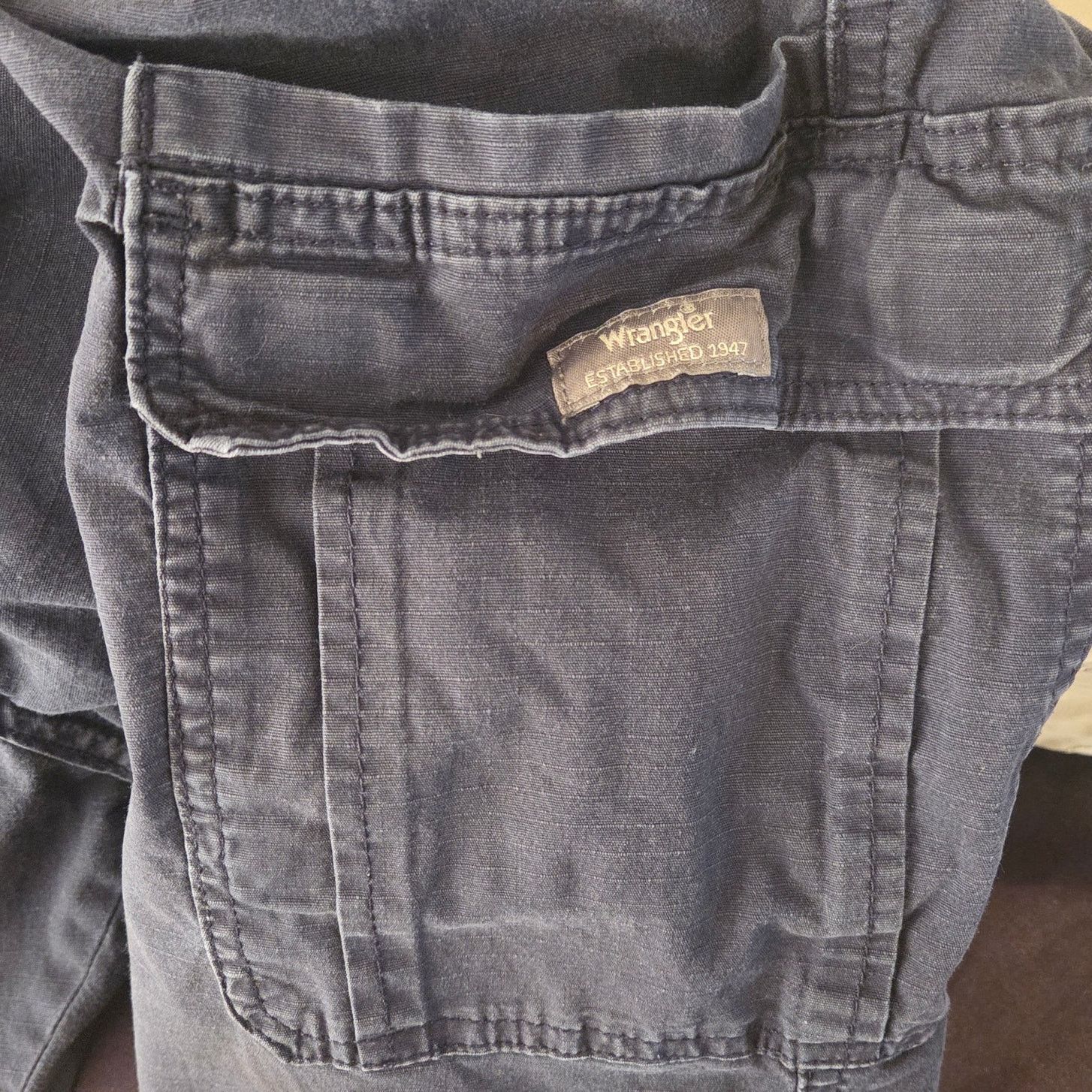 Wrangler Men's Wrangler Dark Grey Cargo Pants - Size 48x30 Size US 44 / EU 60 - 5 Thumbnail