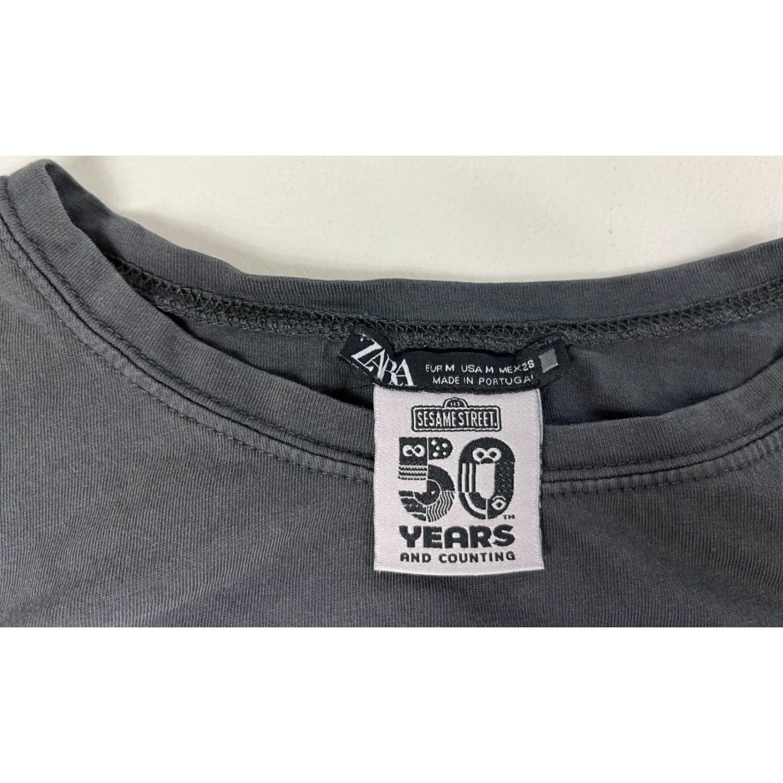 Zara Zara T-Shirt Women’s Sesame Street 50 Years and Counting Size M Black Cotton Crew Neck Short Sleeve Vintage-Style Size M / US 6-8 / IT 42-44 - 5 Thumbnail