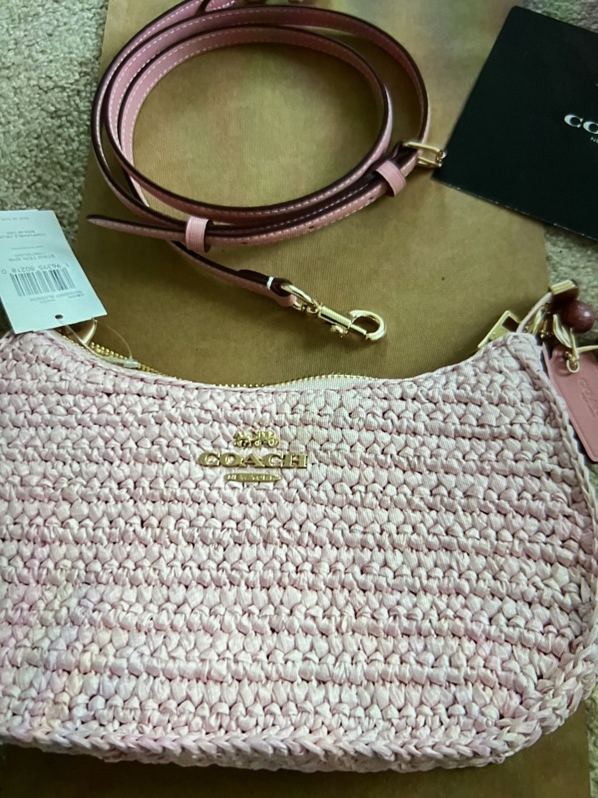 Coach ❤️❤️Coach pink teri shoulder new gift receipt Size ONE SIZE - 2 Thumbnail