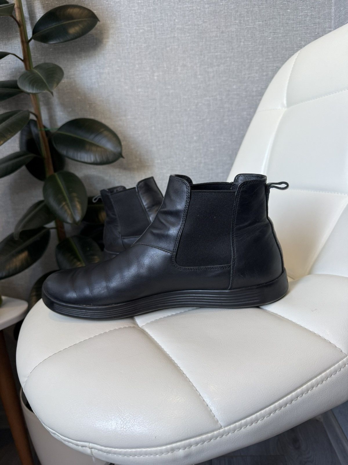 Prada Prada Black Leather Chelsea Boots Ankle Elastic Panel Shoes Size US 8.5 / EU 41-42 - 13 Thumbnail