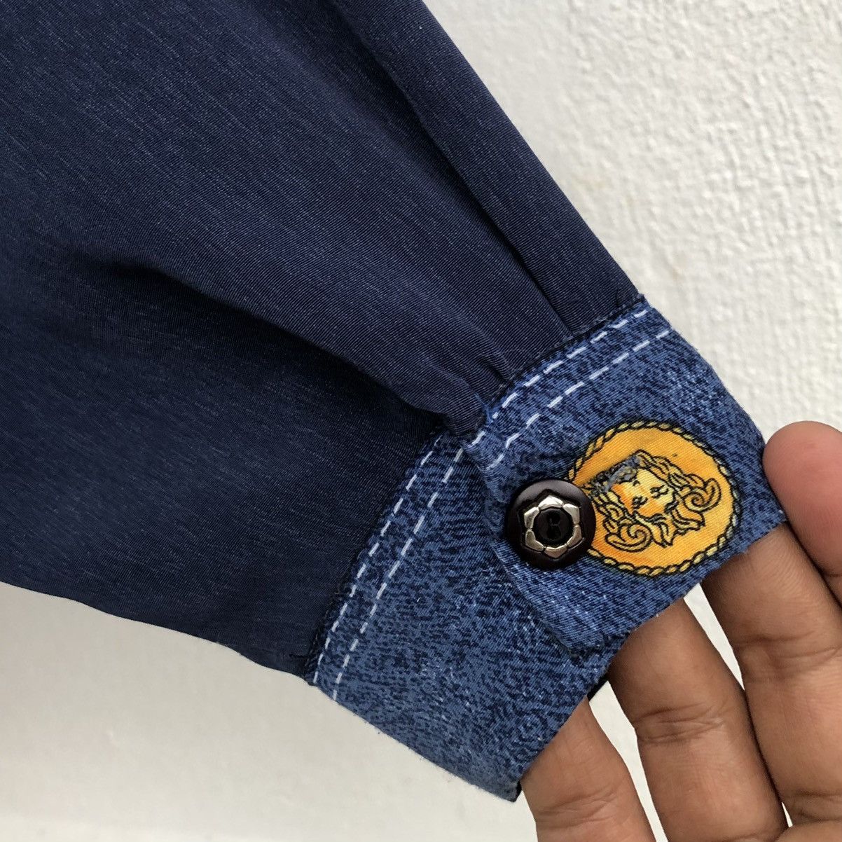 Vintage Vintage Blue Jeans Inspired VERSACE Silk Printed Jacket Size XL / US 12-14 / IT 48-50 - 16 Thumbnail