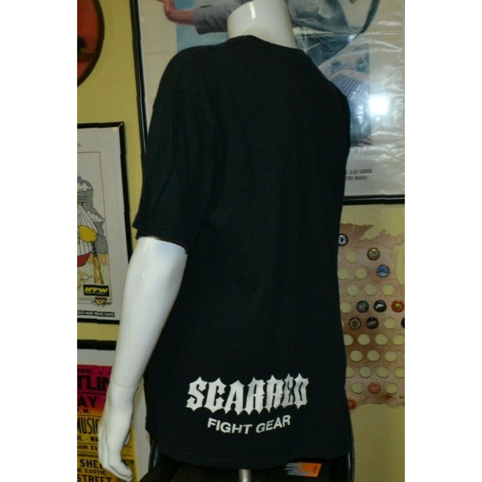 Gildan VTG Scarred Fight Gear Skull Fist MMA Cage Fighting Boxing T Shirt XL Michigan Size US XL / EU 56 / 4 - 4 Thumbnail