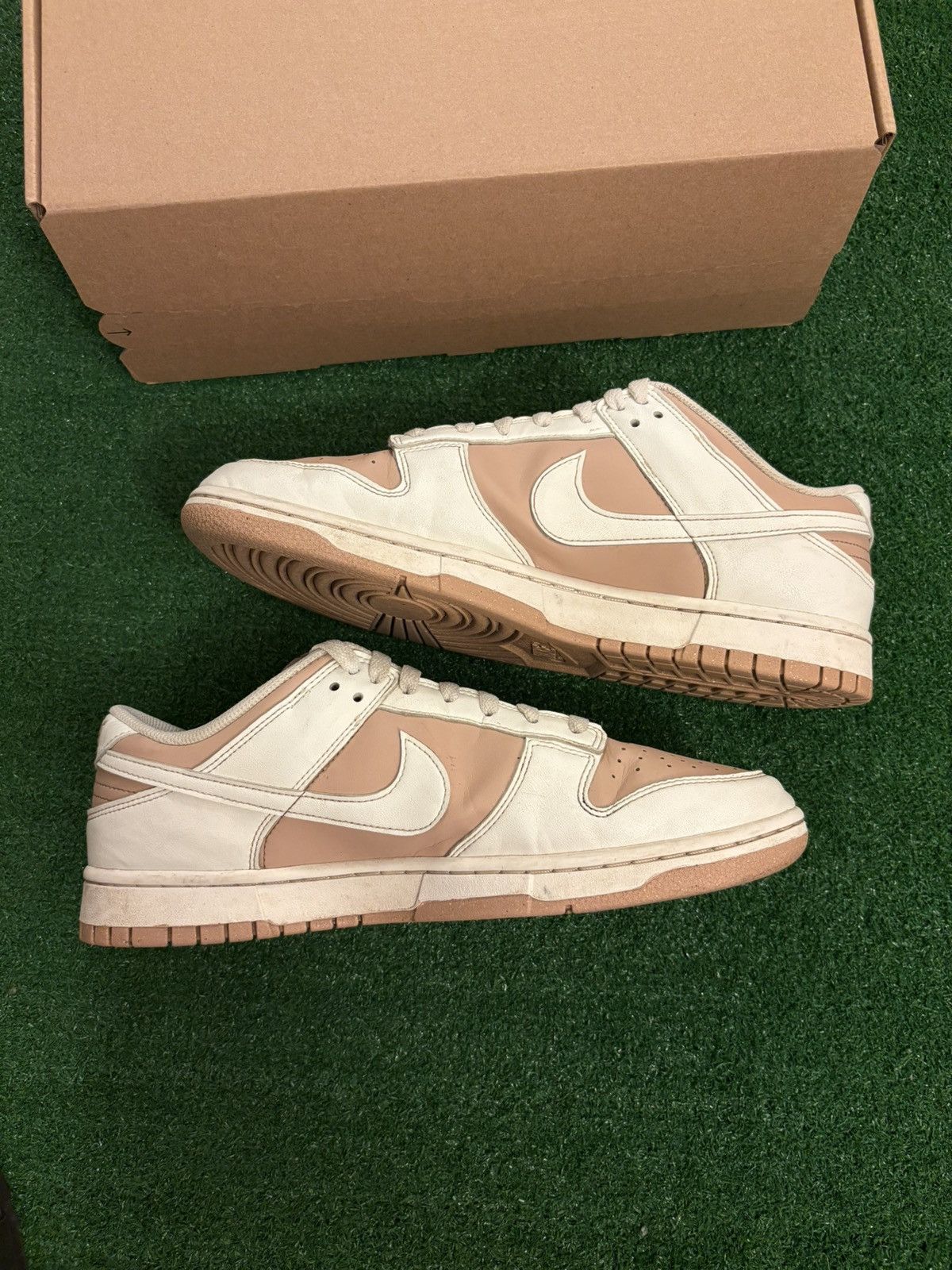 Nike Dunk low Beige Sail Size 10.5/12w Size US 10.5 / EU 43-44 - 2 Thumbnail