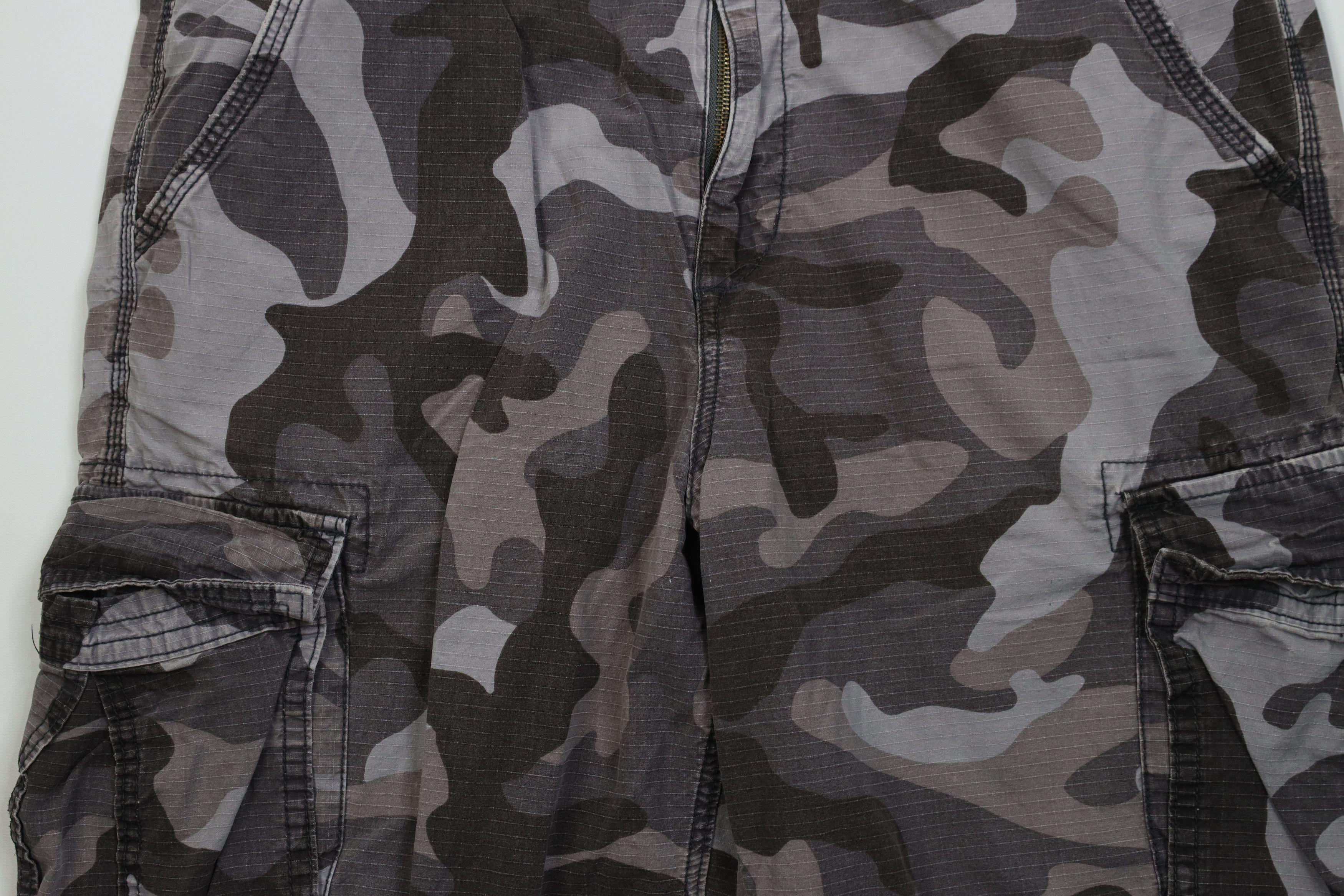 American Eagle Outfitters Vintage Y2K American Eagle Ripstop Camouflage Cargo Shorts Size US 38 / EU 54 - 3 Thumbnail