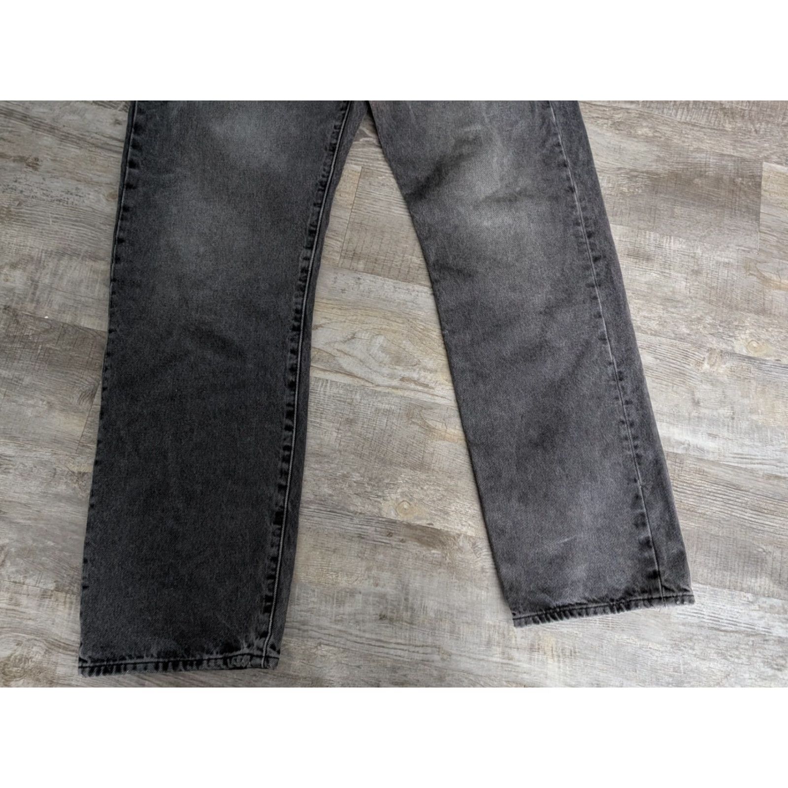 Levi's VINTAGE Levi's 501 Jeans Black 93 Button Fly Straight Leg 40x32 Mens Regular Inseam 32 Denim Cotton Tags NWT 5-Pocket Size US 40 / EU 56 - 4 Thumbnail
