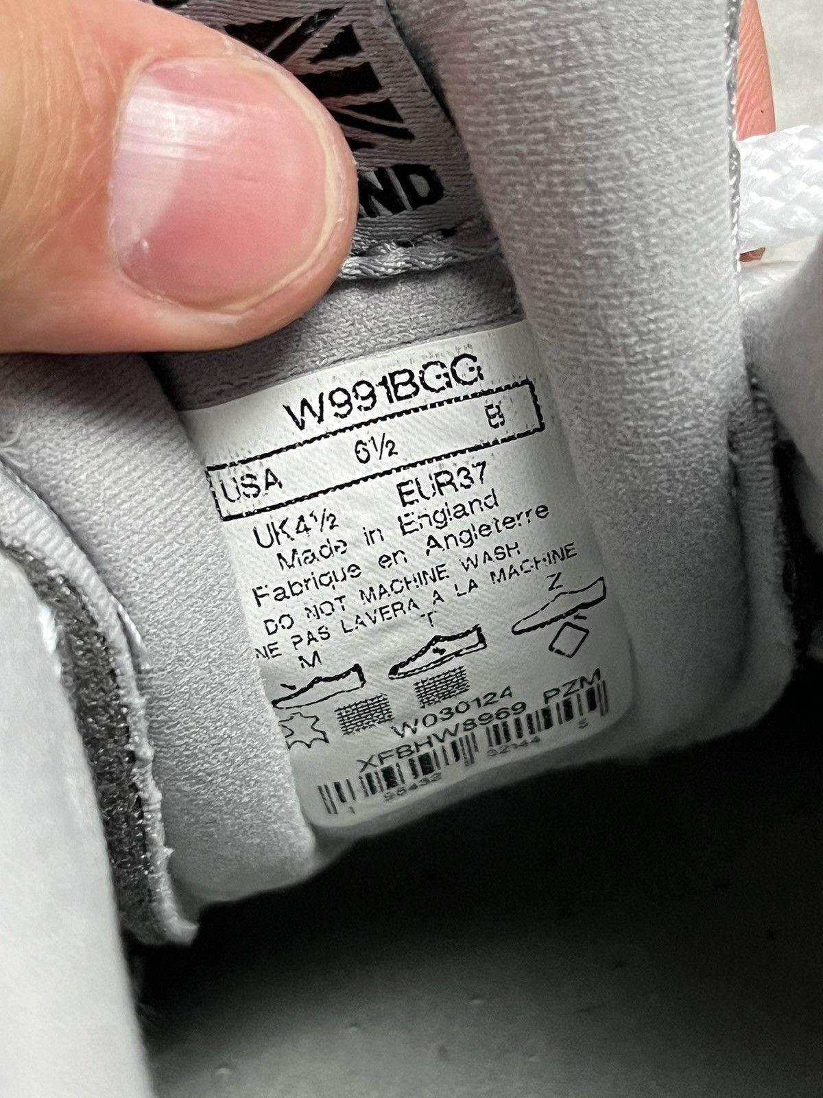 Japanese Brand × New Balance Sneakers New Balance 991 made in England new Size US 7 / IT 37 - 14 Thumbnail