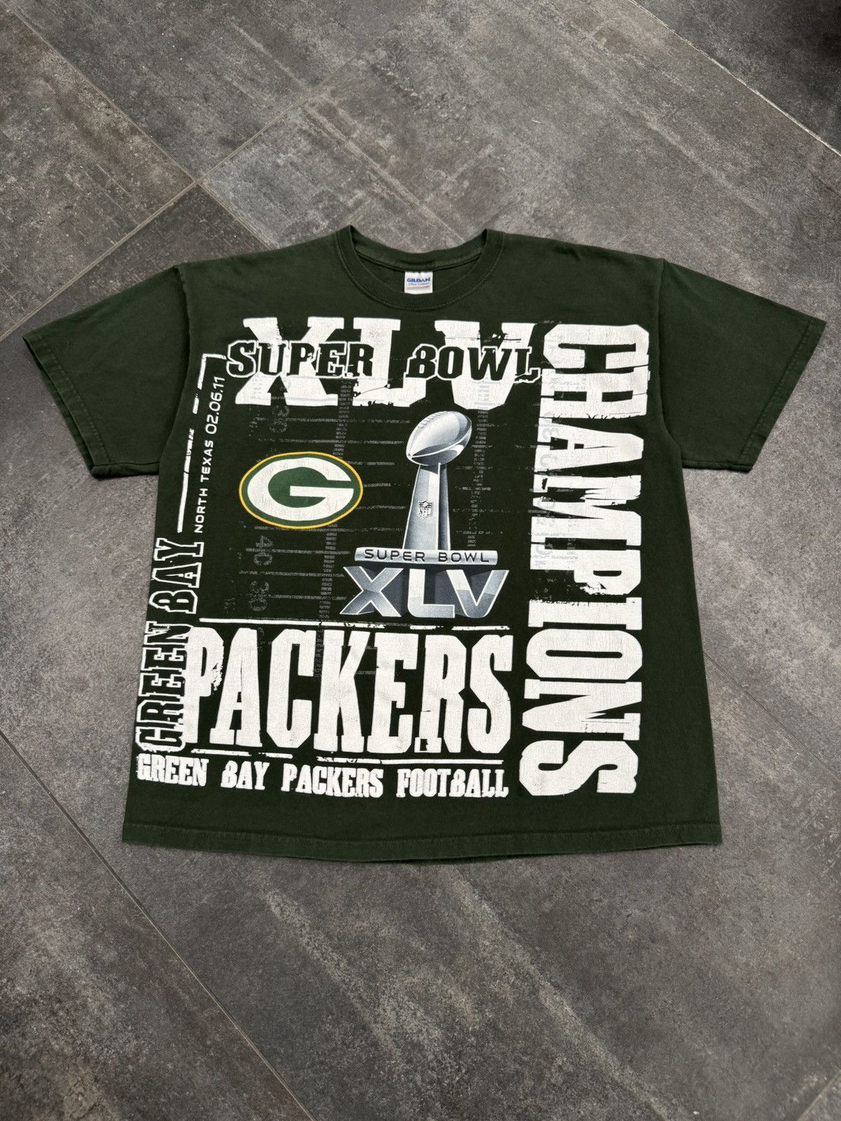 NFL Vintage Y2K NFL Green Bay Packers All Over Print T Shirt Size US XL / EU 56 / 4 - 1 Thumbnail