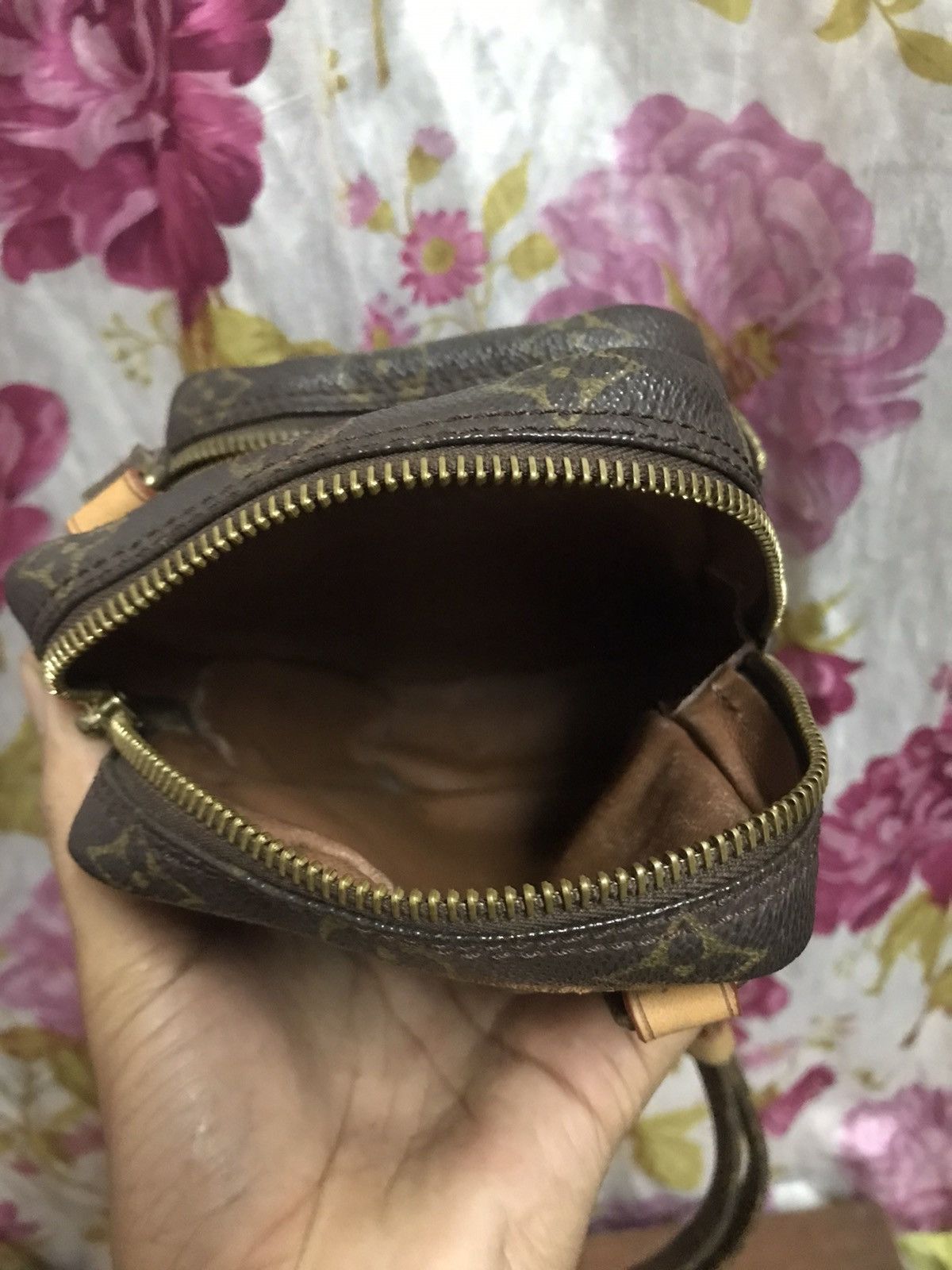 Louis Vuitton Authentic Louis Vuitton Mini Amazon Shoulder Size ONE SIZE - 6 Thumbnail