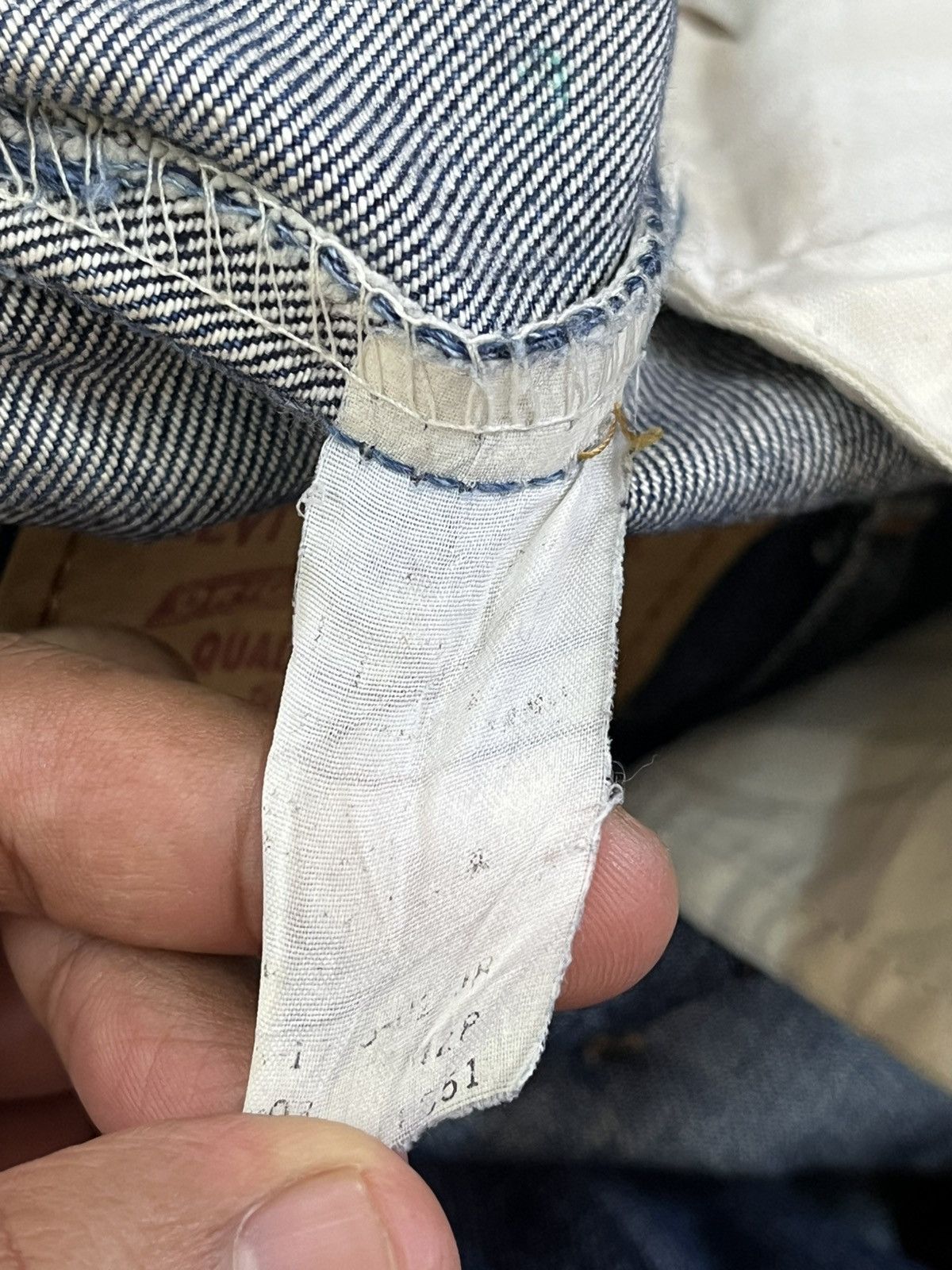 LVC × Levi's × Levi's Vintage Clothing Vintage Levi’s 560 Baggy Faded Denim Size US 29 - 9 Thumbnail
