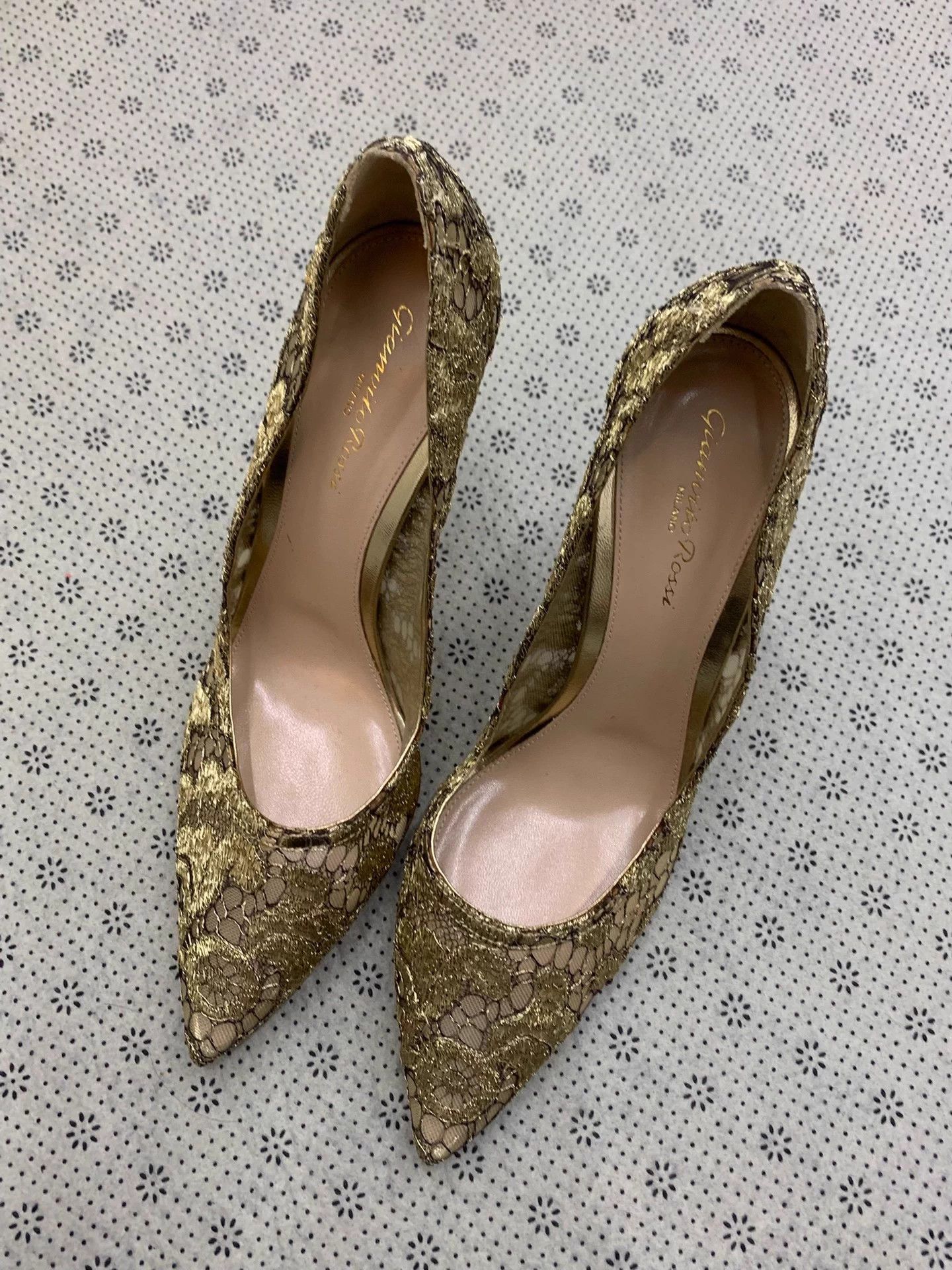 GIANVITO ROSSI Gold Lace Heels EUR 39