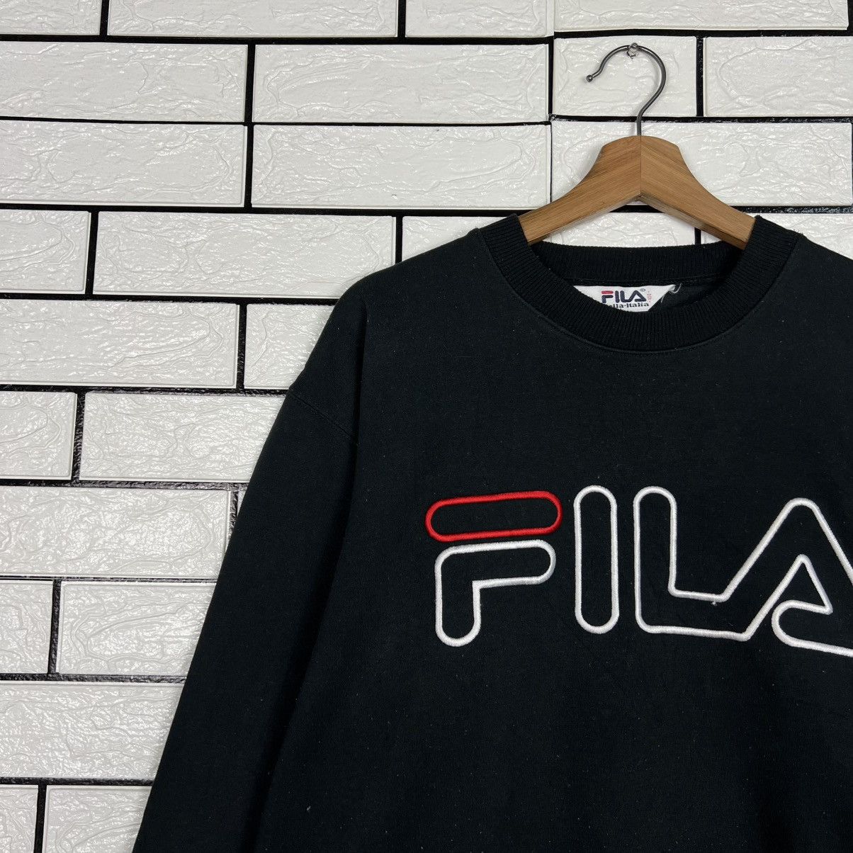 Fila FILA Embroidered Big Logo Crewneck Sweatshirt #4079-C185 Size US L / EU 52-54 / 3 - 4 Thumbnail