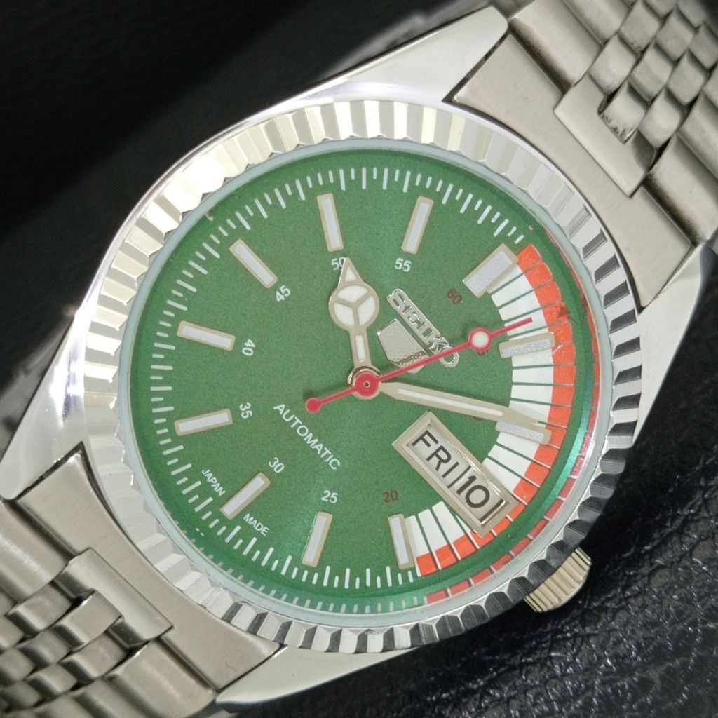 Seiko REFURBISHED VINTAGE SEIKO 5 AUTO JAPAN MENS WATCH a440722 Size 38 - 1 Thumbnail