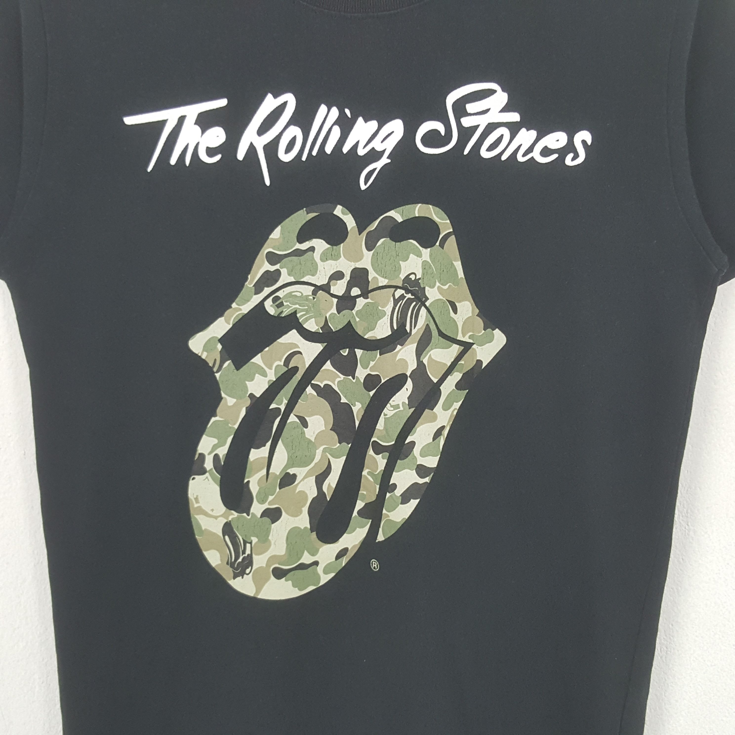 The Rolling Stones Vintage The Rolling Stones Camo Logo Rock Band Tshirt RR26 Size US S / EU 44-46 / 1 - 2 Thumbnail