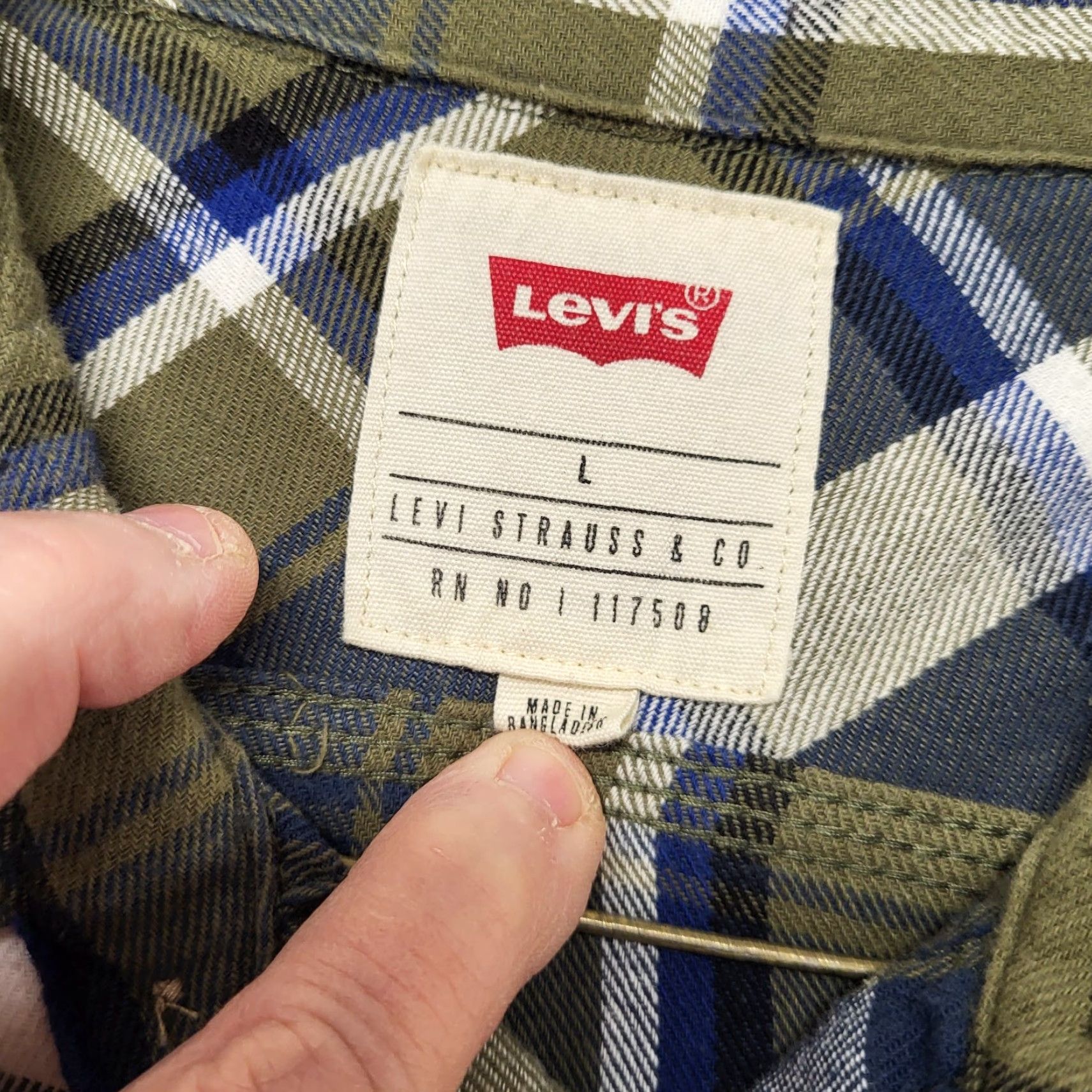 Levi's Levi's Button-Up Flannel Shirt Men L Green Plaid Long Sleeve Pockets Casual Workwear Vintage No Size US L / EU 52-54 / 3 - 3 Thumbnail