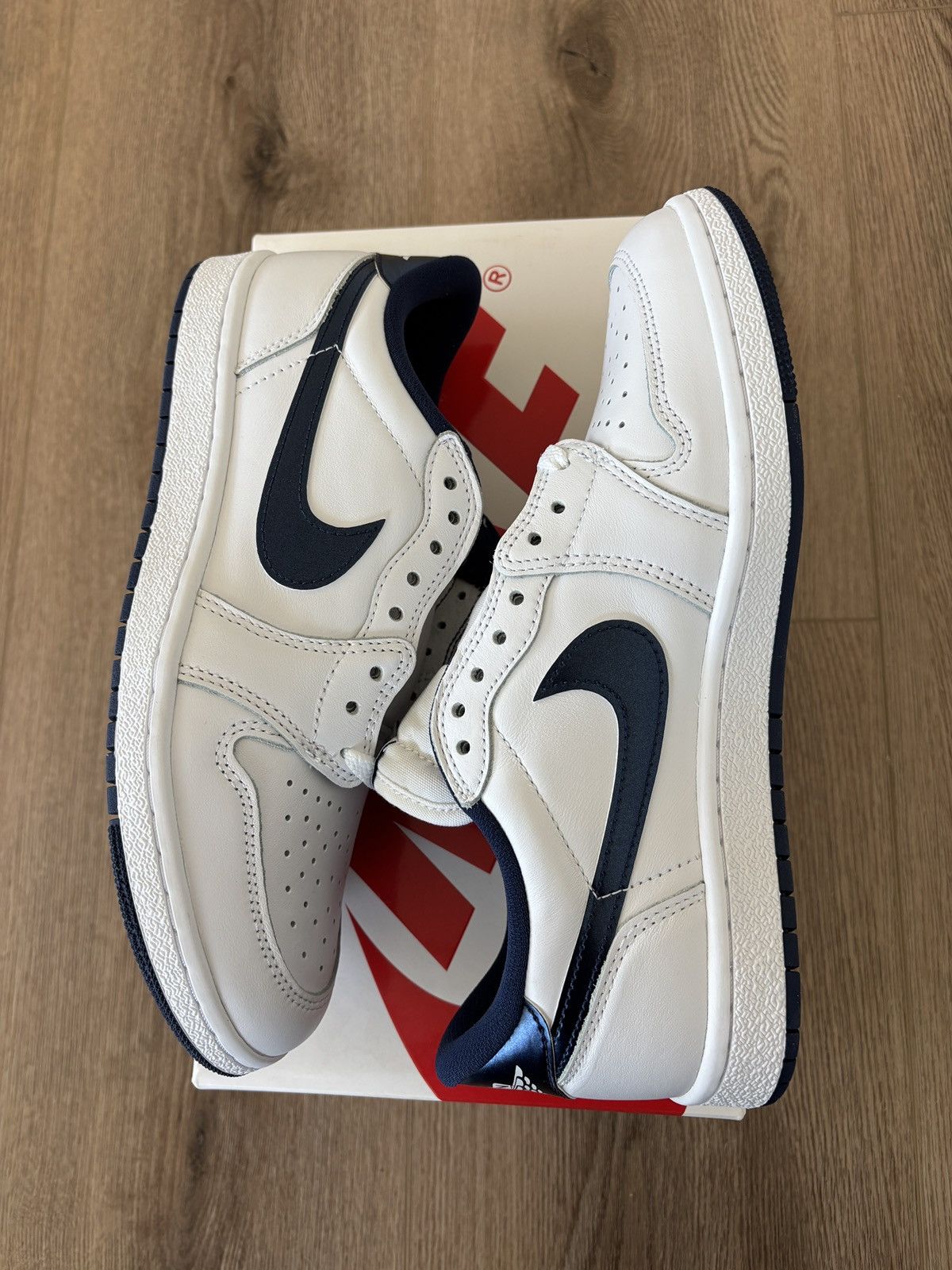 Jordan Brand Jordan 1 Low 85 White Metallic Navy 2024 Size US 9 / EU 42 - 1 Thumbnail