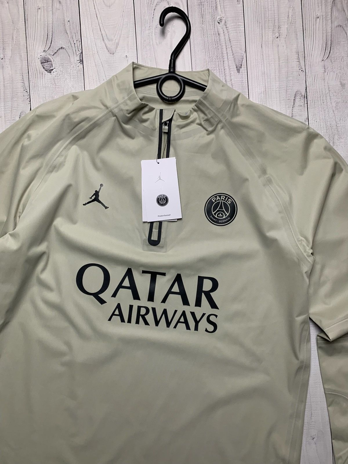 Jordan Brand Jordan x PSG soccer jacket size M beige rare Qatar Size US M / EU 48-50 / 2 - 2 Thumbnail