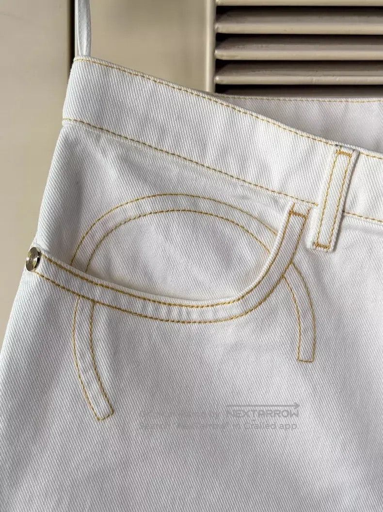 Chanel Chanel "COCO" letter white jeans Size 26" / US 2 / IT 38 - 3 Thumbnail