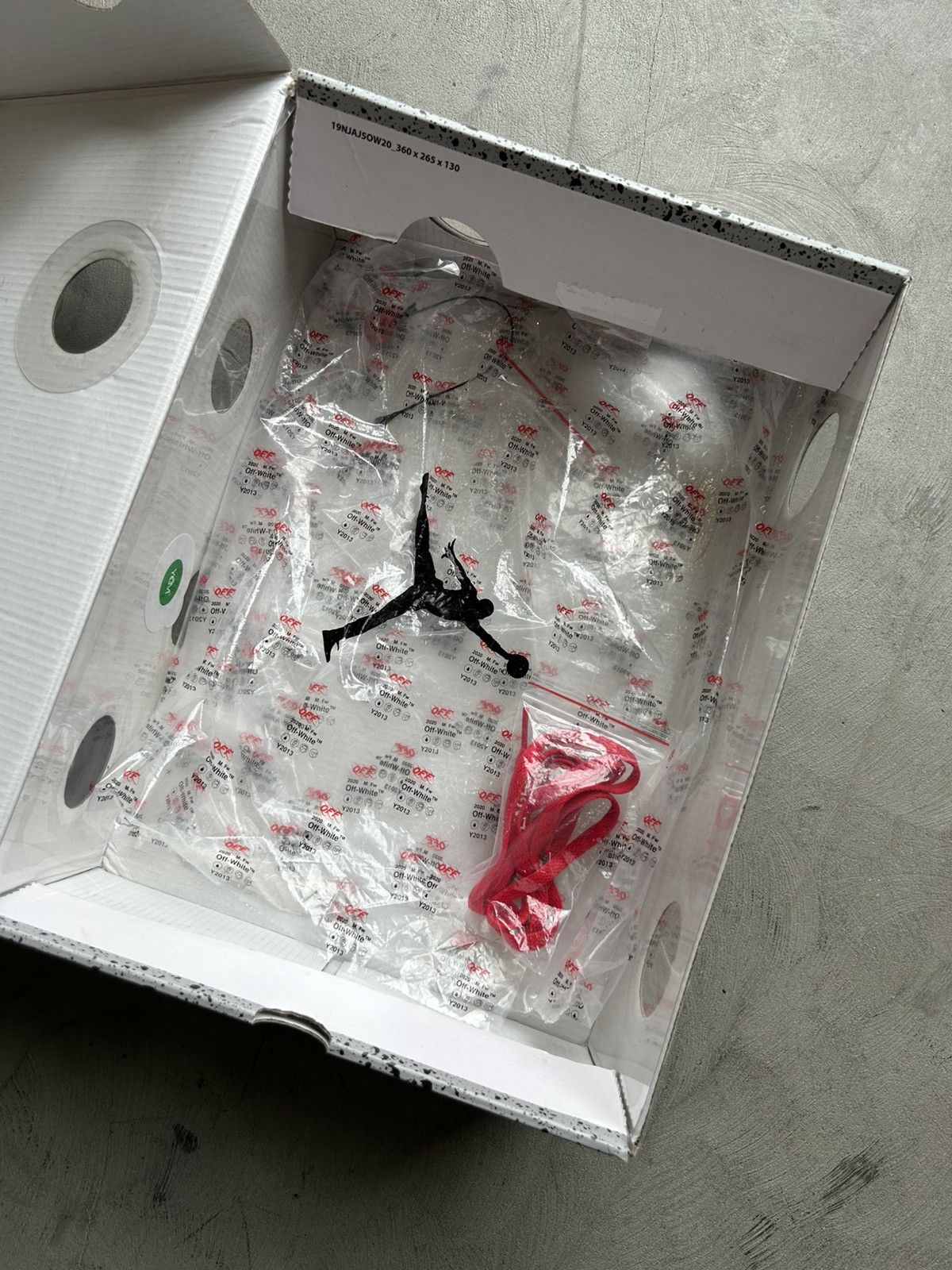 Jordan Brand × Off-White Jordan 5 Off-White Sail Size US 10.5 / EU 43-44 - 9 Thumbnail