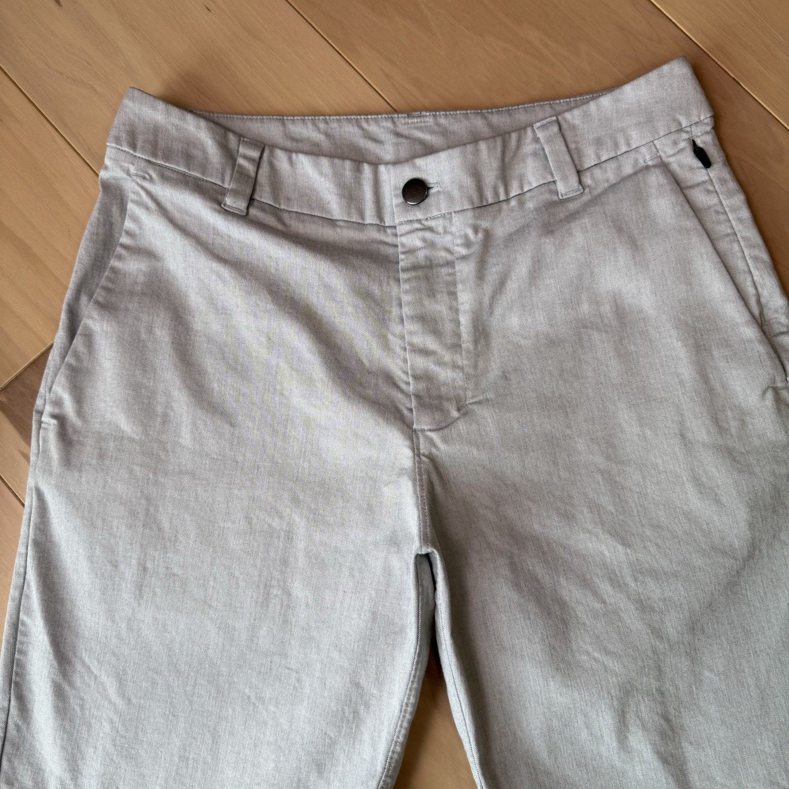 Lululemon Lululemon Commission Shorts 30 Gray 9" Inseam Minimalist Size US 30 / EU 46 - 3 Thumbnail