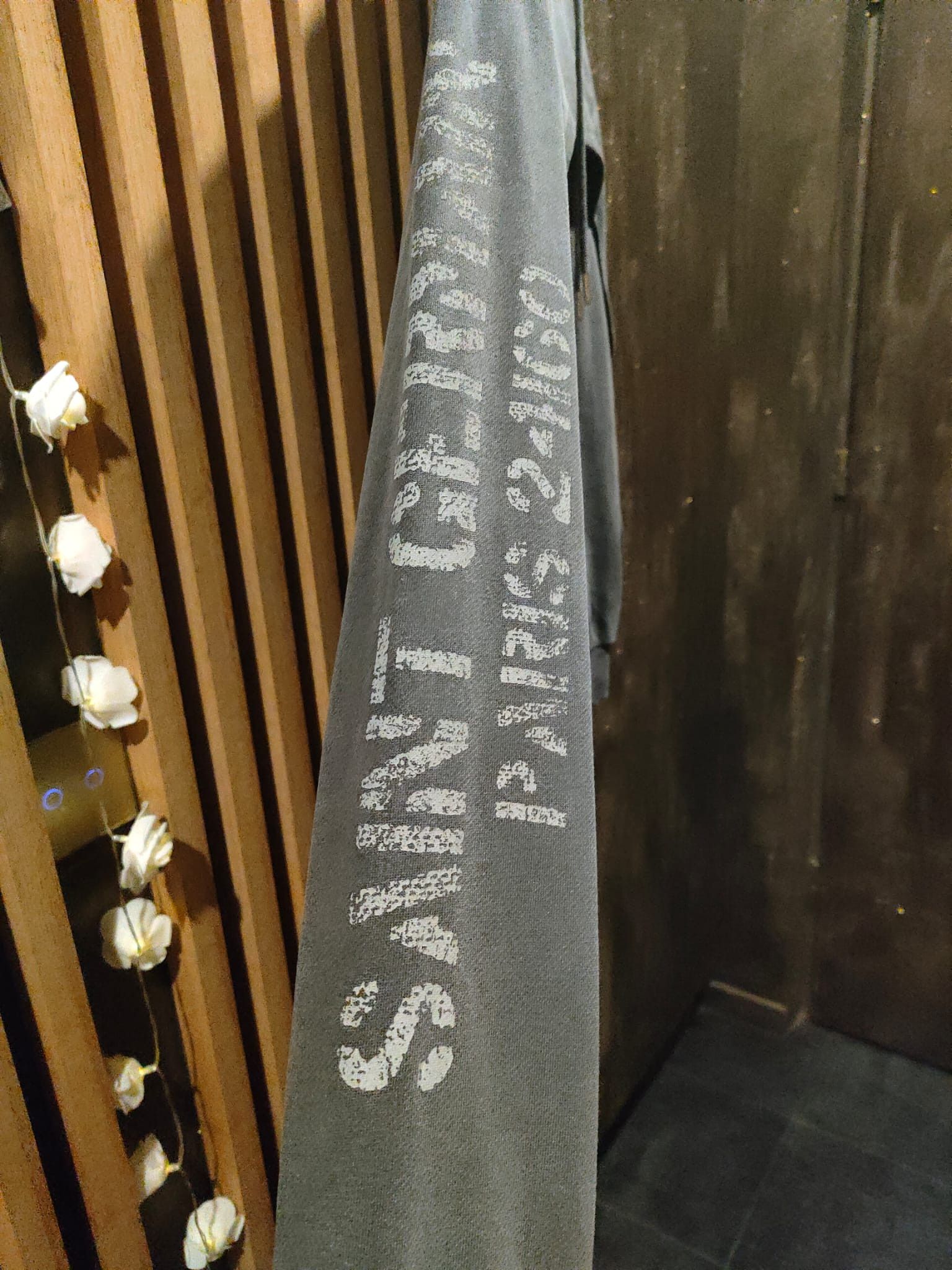 Forever 21 × Vintage Faded black grey stencil print ART&DESIGN hoodie forever 21 Size US M / EU 48-50 / 2 - 9 Thumbnail