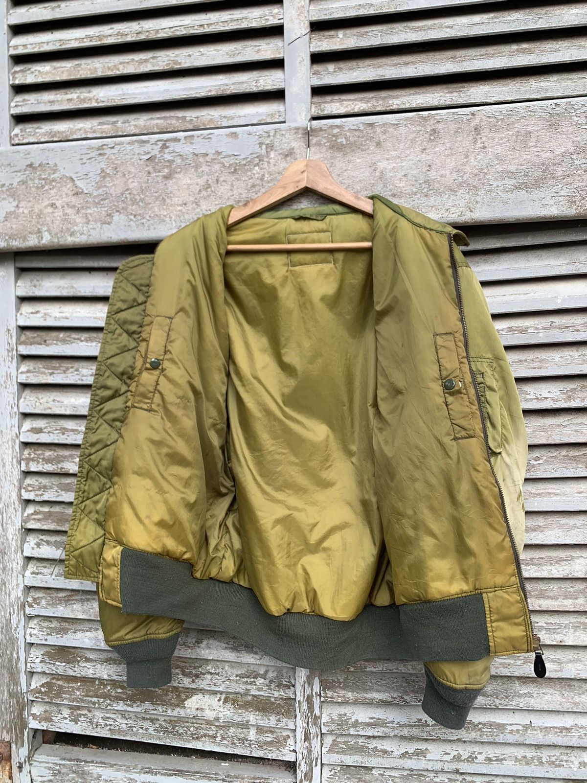 Vintage 🪖VINTAGE THRASHED MA-1 MAN INTERMEDIATE BOMBER JACKET Size US M / EU 48-50 / 2 - 8 Thumbnail