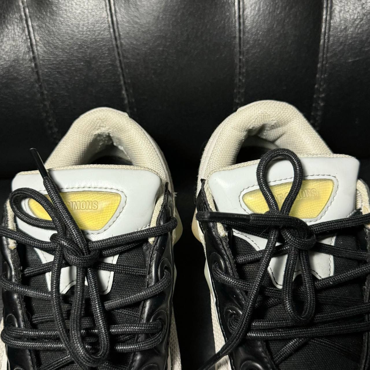 Adidas × Raf Simons Adidas Raf Simons Ozweego cream white Size US 6 / IT 36 - 8 Thumbnail