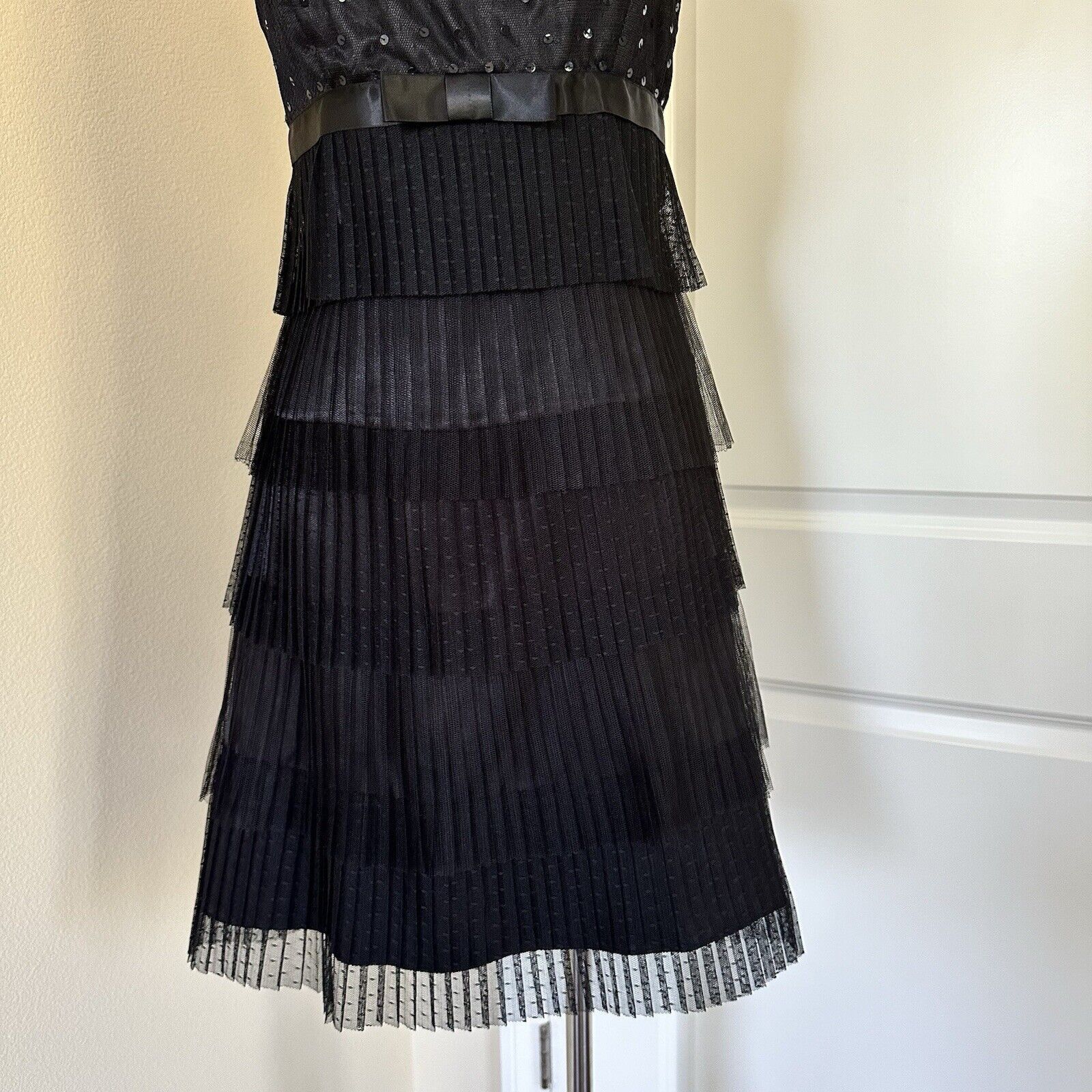 Forever 21 Forever 21 Y2K Mesh Sequin Tiered Cocktail Dress Black US S Size S / US 4 / IT 40 - 4 Thumbnail
